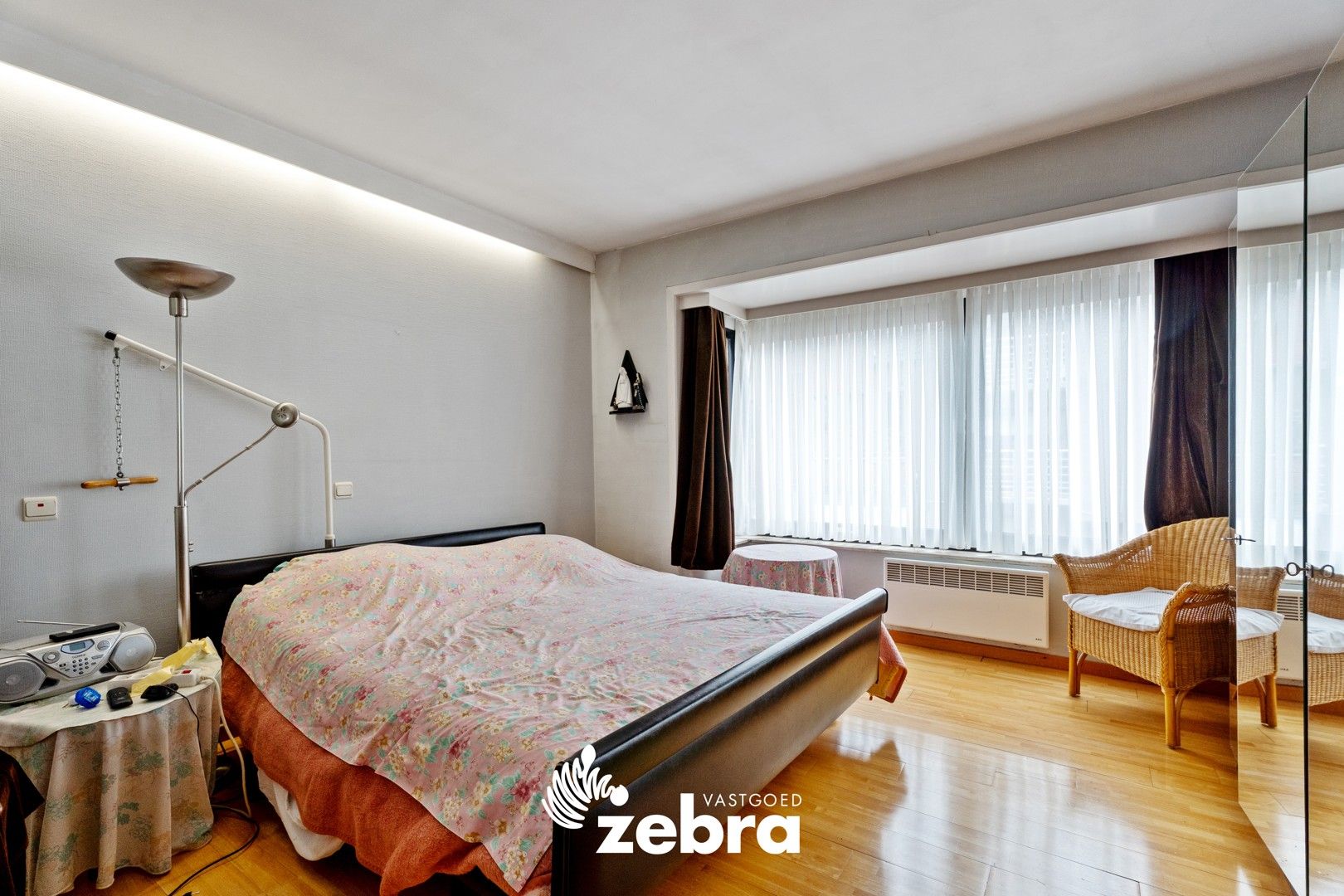 Op te frissen woning met vier slaapkamers en dubbele garage te Meulebeke! foto 9