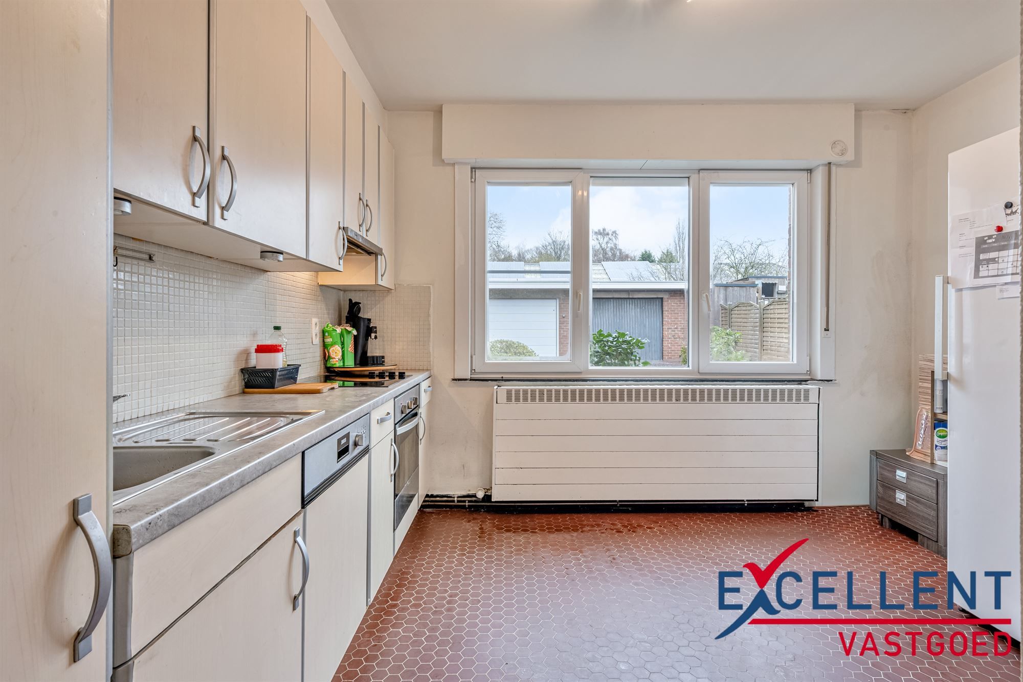 Instapklaar appartement met garagebox te Oostakker foto 3