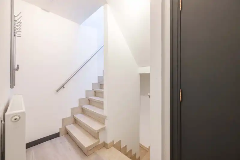 ✨ Instapklaar en vernieuwd appartement met 3 slaapkamers en 2 terrassen in het hart van Wakken! foto 2