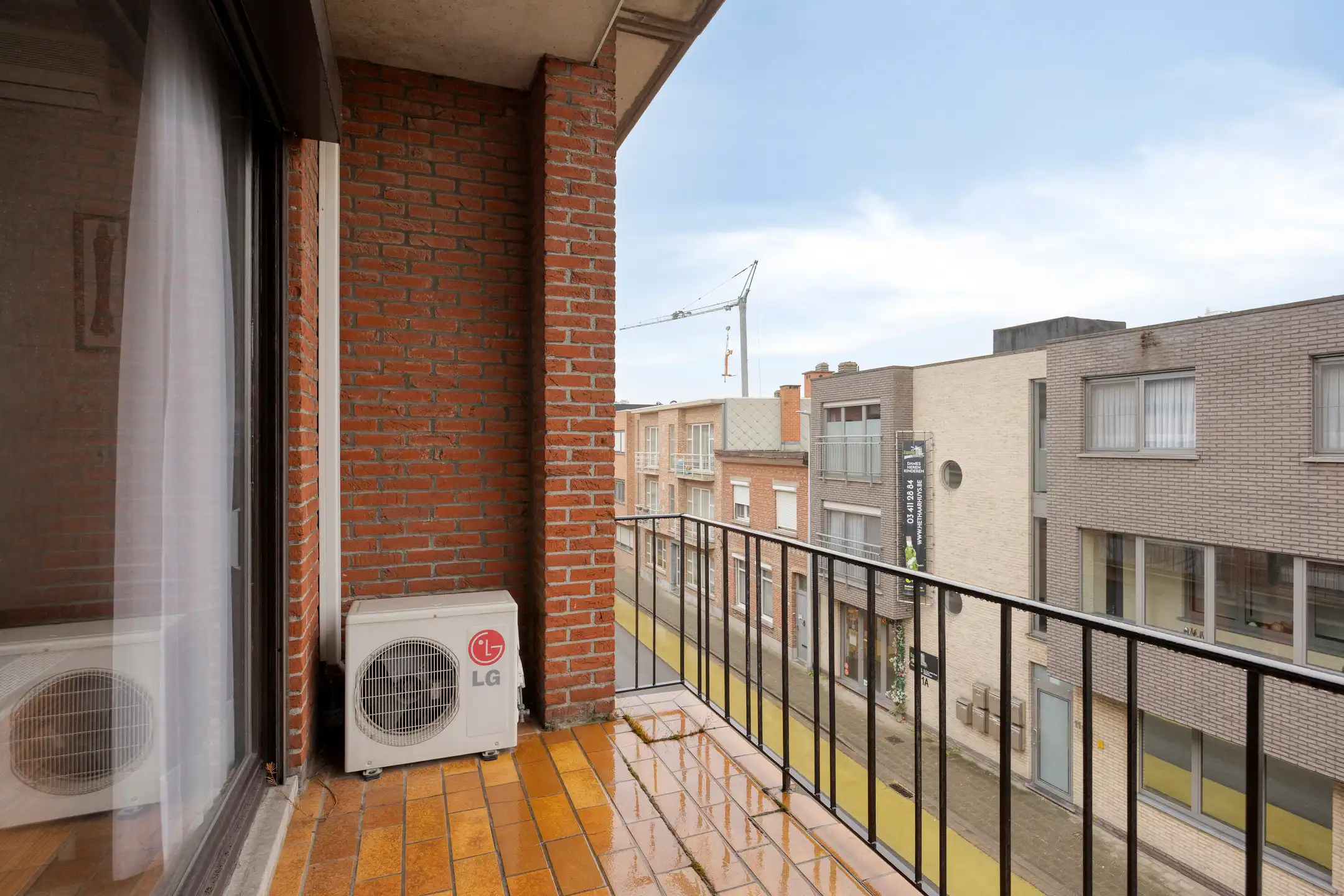 Ruim en lichtrijk appartement in hartje Nijlen foto 17