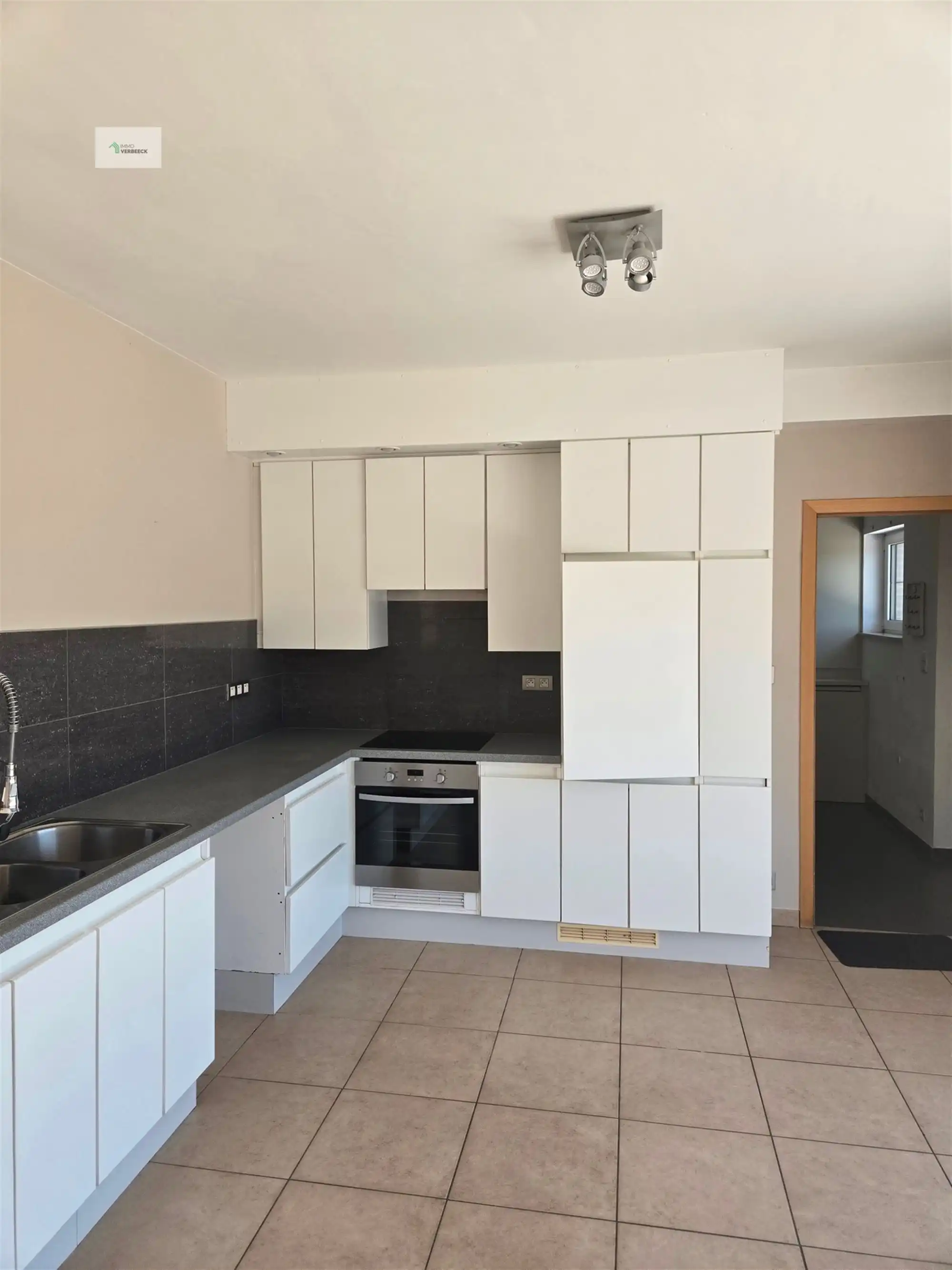 Ruime Woning met 3 Slaapkamers in Bale foto 6