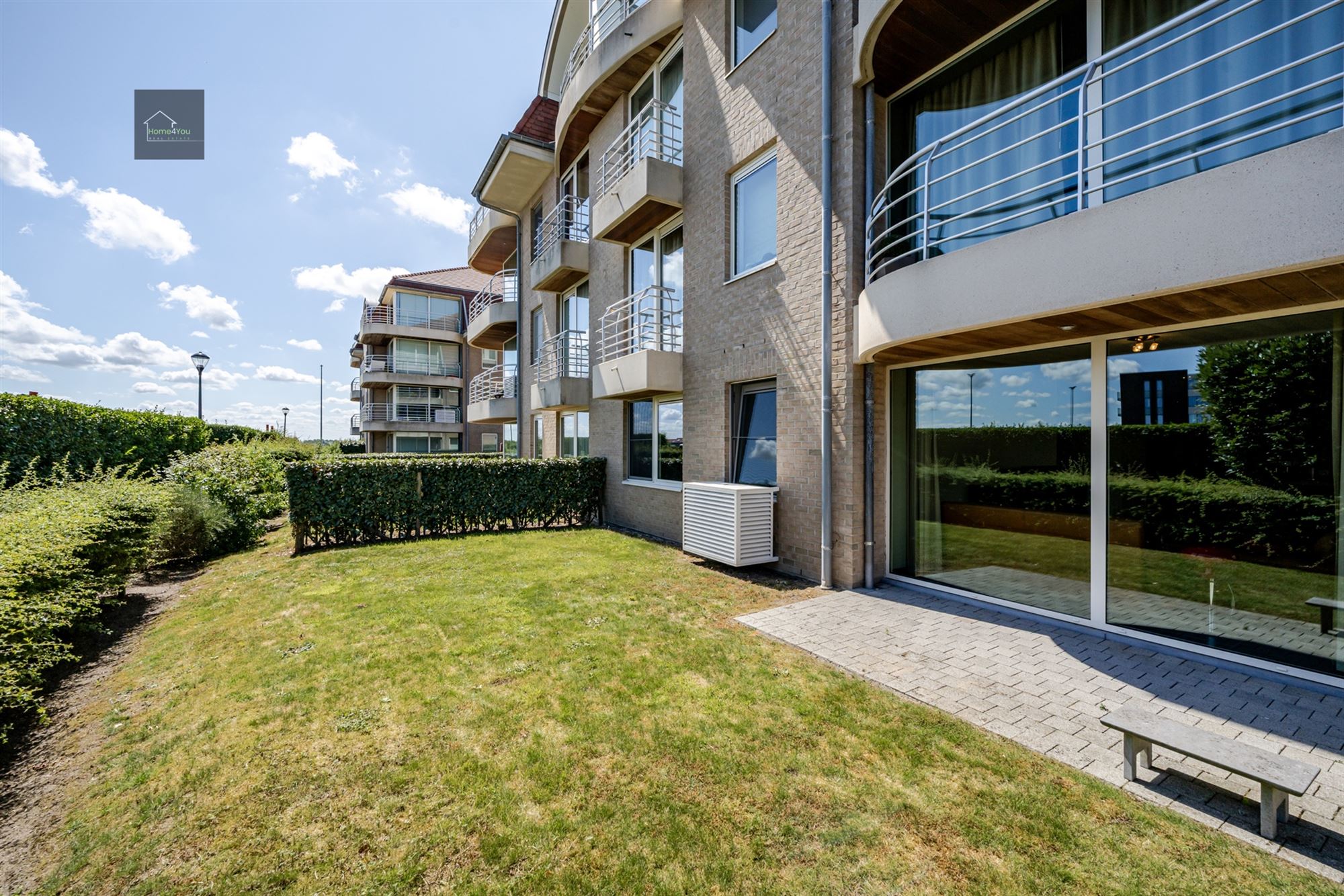 Instapklaar ruim gelijkvloersappartement met tuin! foto 13