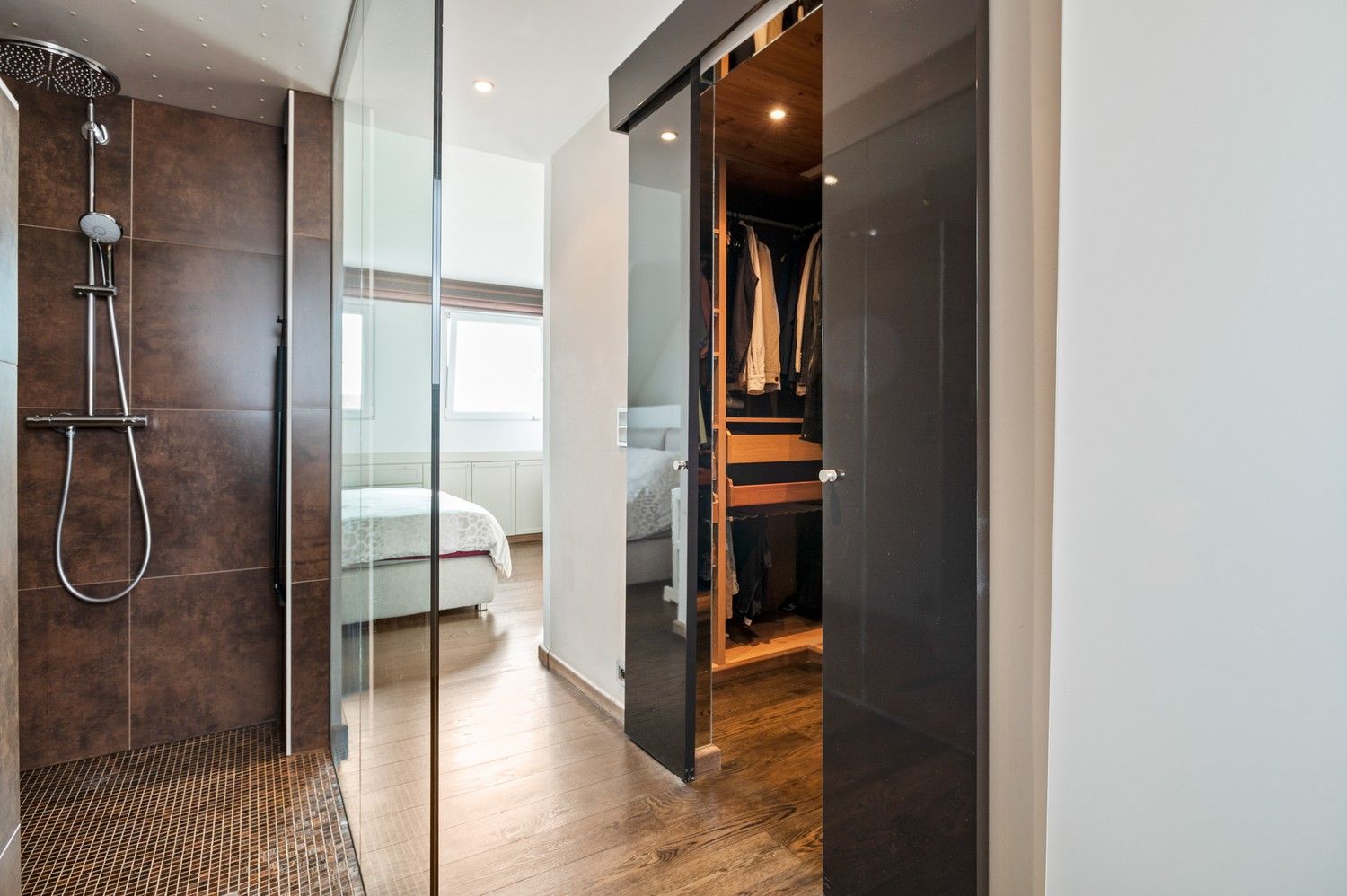 Huis met 3 slaapkamers, studio en tuin te Borsbeek! foto 21