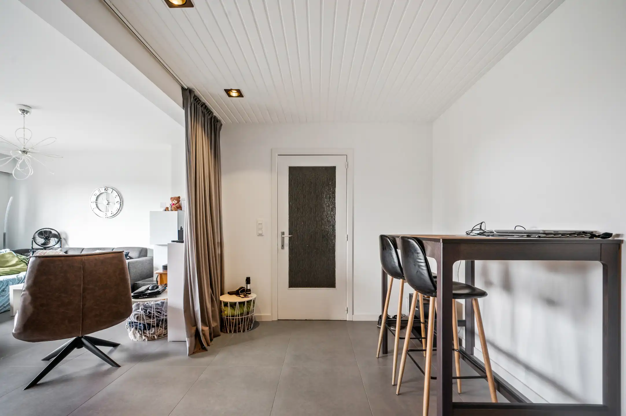 Ruim 3-slpk. duplex-appartement met garage, groot, zonnig terras en ruime bergzolder foto 15