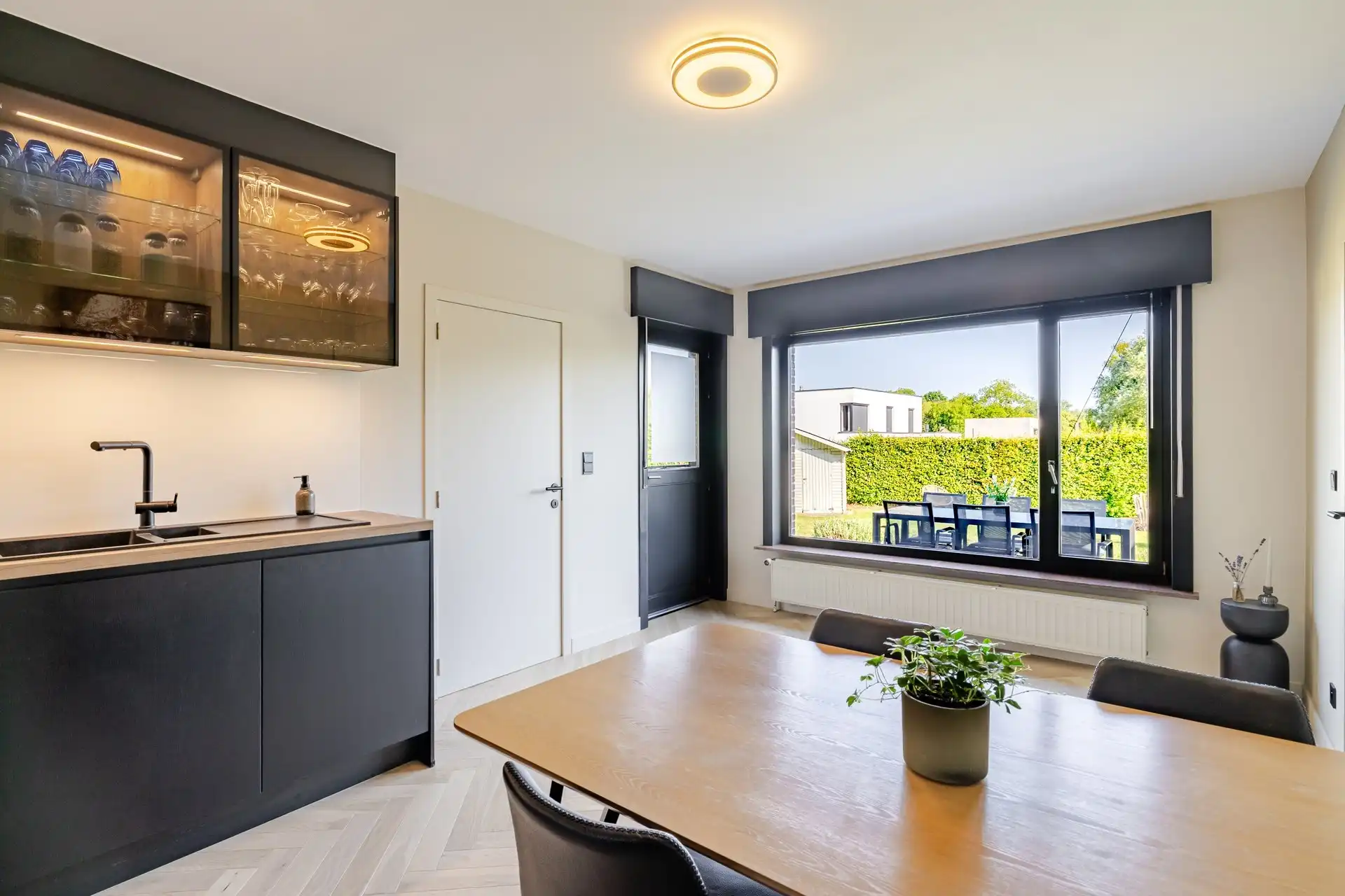 Gerenoveerde vrijstaande woning in rustige straat te Erpe  foto 8