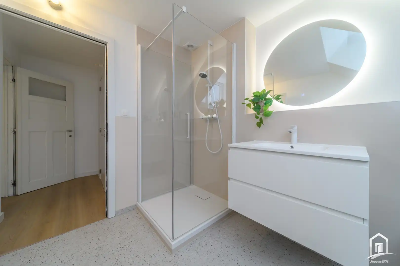 Exclusief gerenoveerde burgerwoning foto 26