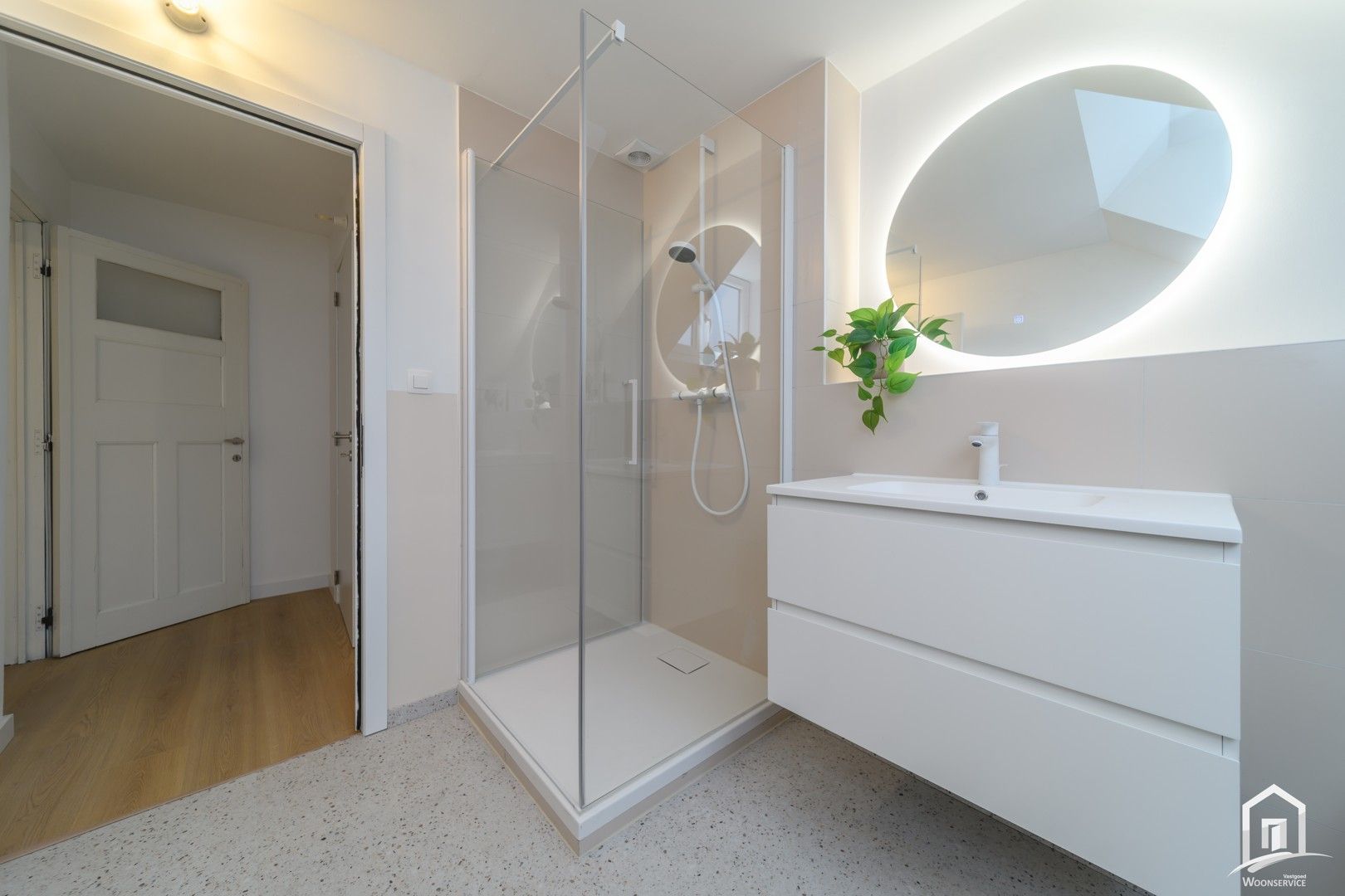 Exclusief gerenoveerde burgerwoning foto 26