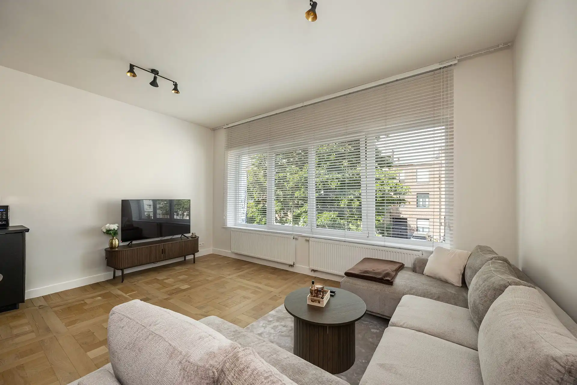 Gerenoveerd tweeslaapkamer appartement te Deurne-Zuid foto 7
