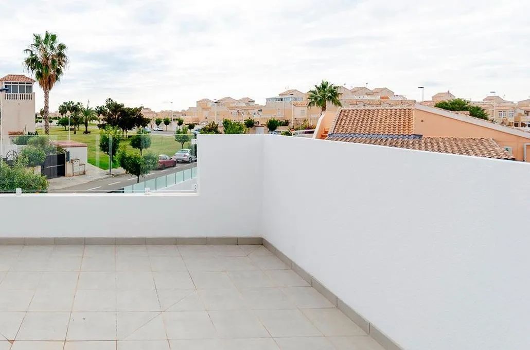 Ontdek de luxe van nieuwbouw villa's in het hart van het betoverende Torrevieja foto 21