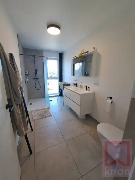Prachtig modern hoogwaardig afgewerkt dakappartement met 3 slaapkamers in kleinschalige residentie. foto 9