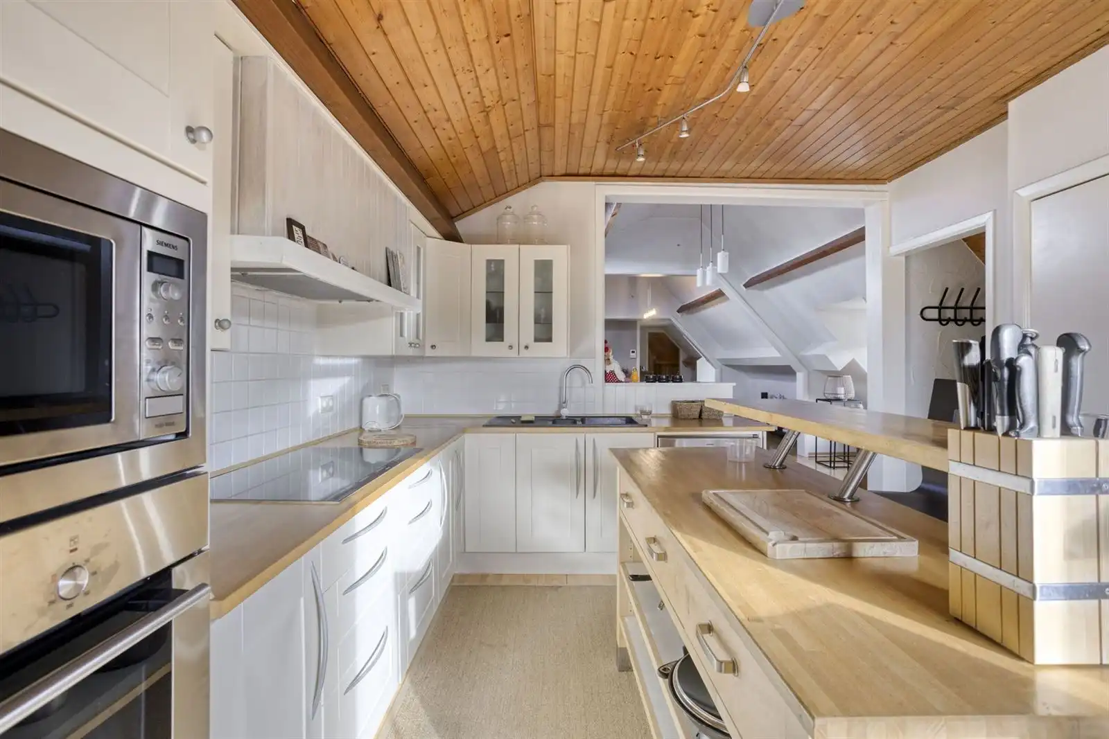 Unieke kans : Horeca met parking en instap klare woonst met 5 slaapkamers foto 15