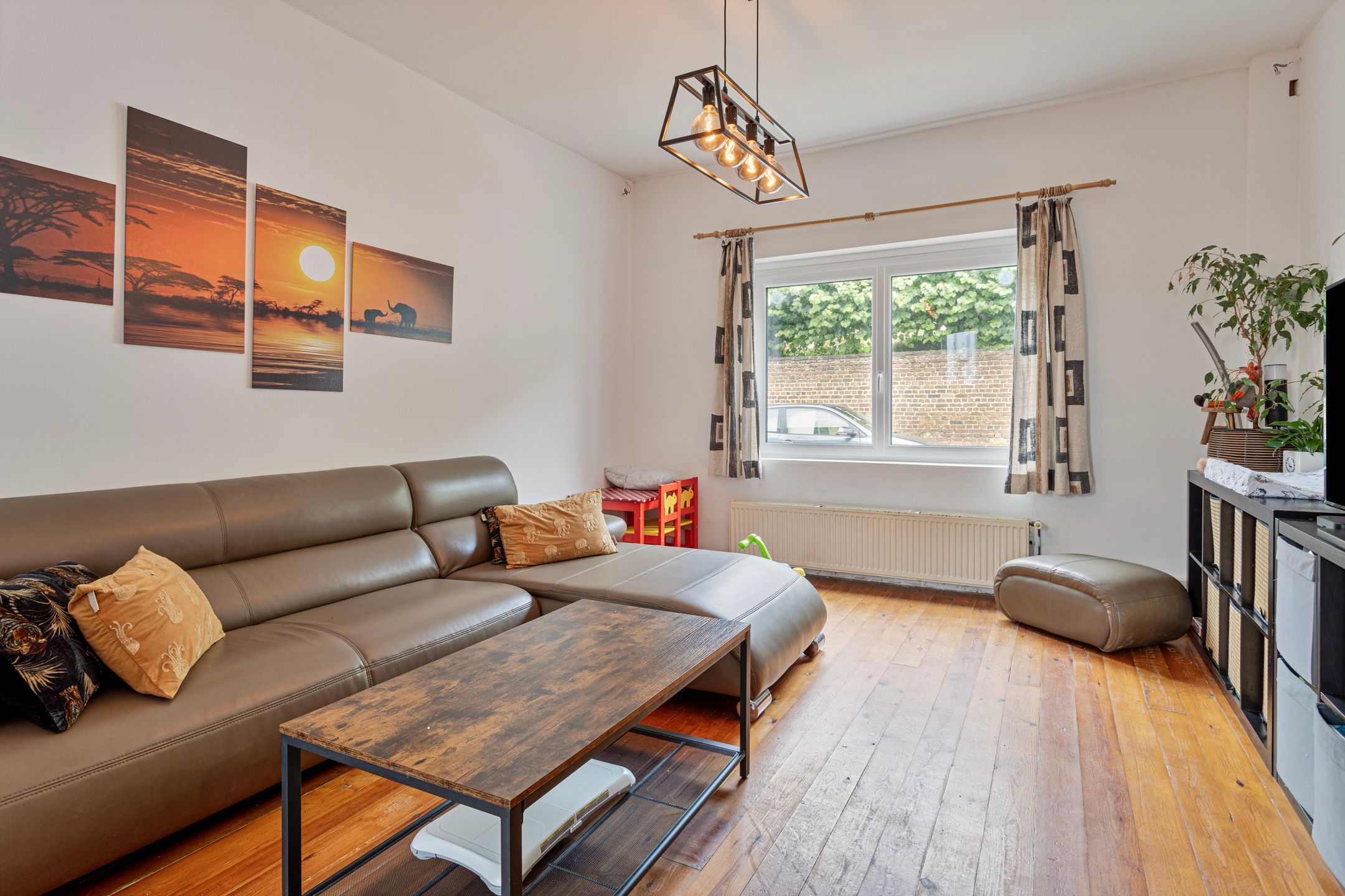 Lichtrijke, instapklare woning te Bost foto 2