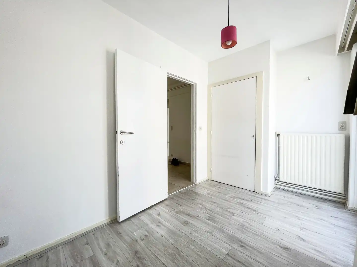 Recent gerenoveerd, lichtvol hoekappartement. Riant zicht op Lippenslaan en Kopsdreef. Mogelijkheid tot aankoop garage op gelijkvloers.  foto 15