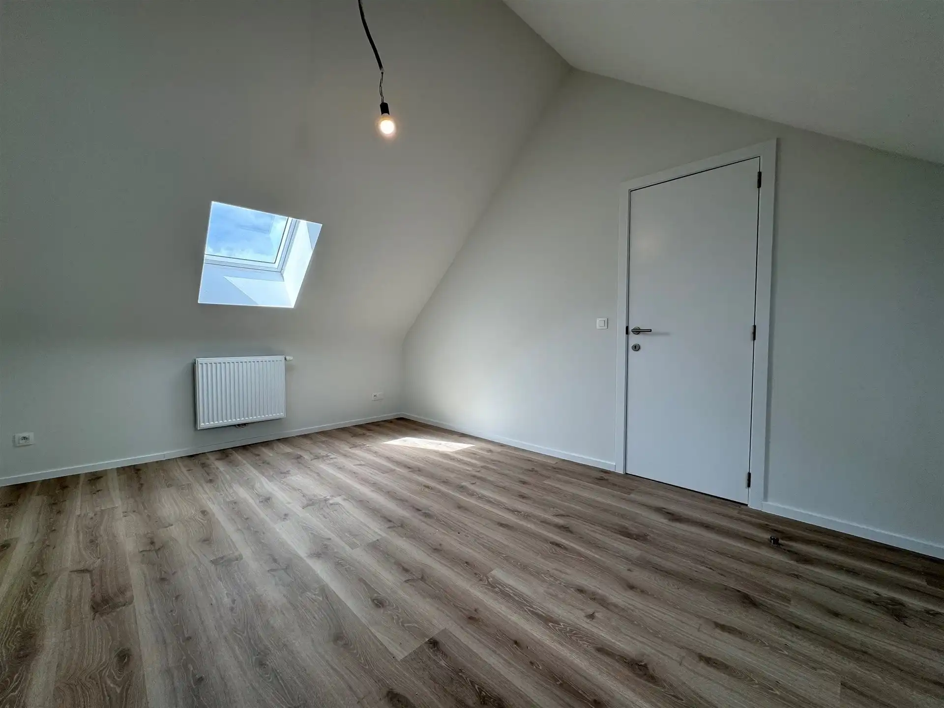 Gunstig gelegen woning met 4 slaapkamers en tuin. foto 30