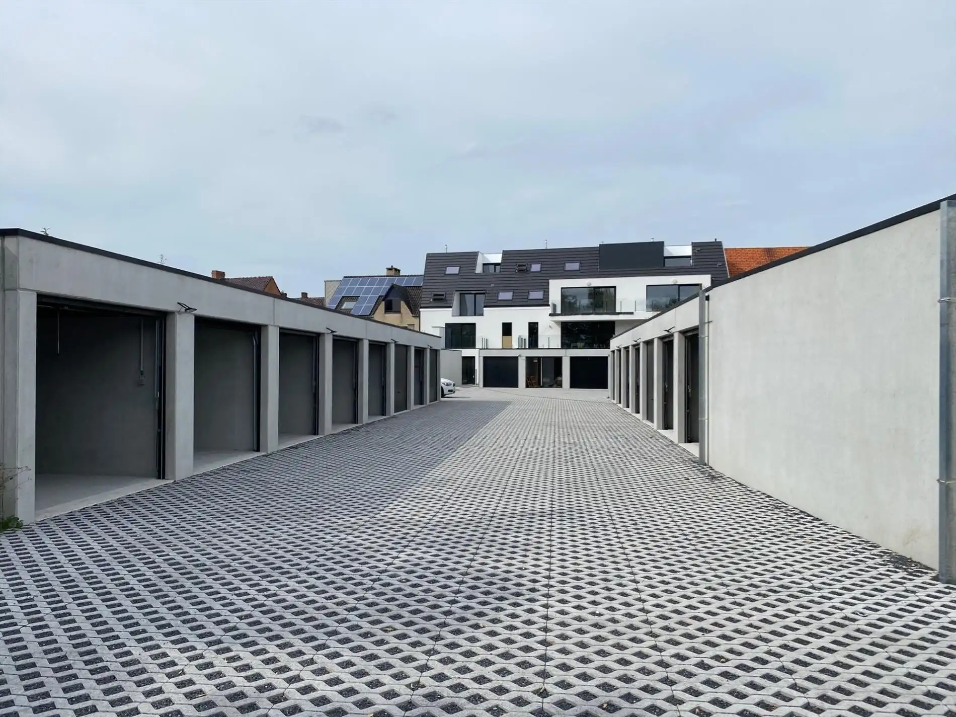 Garage te huur Stationsstraat 35 - - 8480 Eernegem