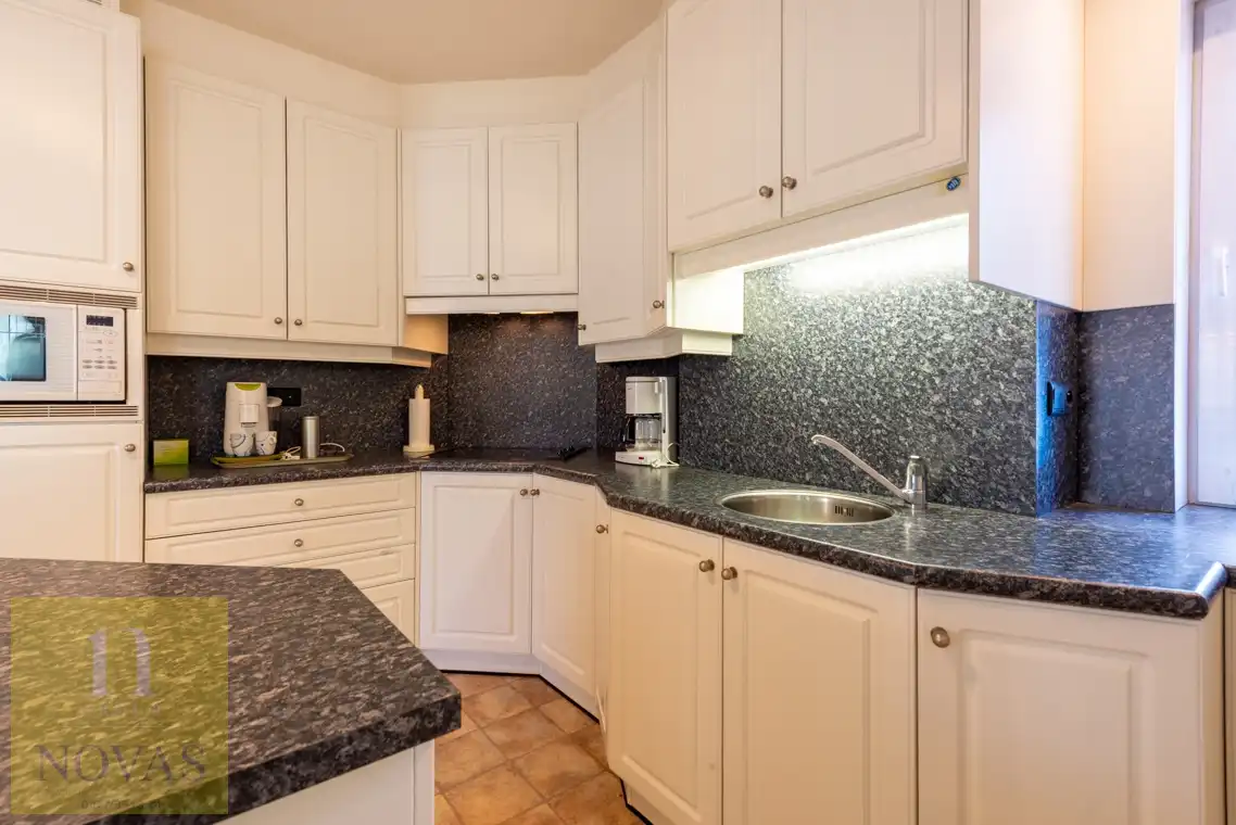 Op heel fijne locatie, 4 slaapkamers, 10are30ca, aan rand van het centrum foto 11