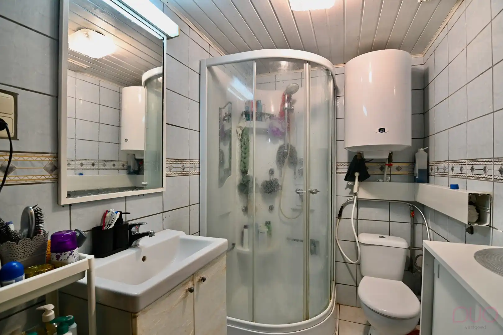 Licht op te frissen woning in hartje Sint-Truiden met 3 slaapkamers en 12x zonnepanelen foto 8