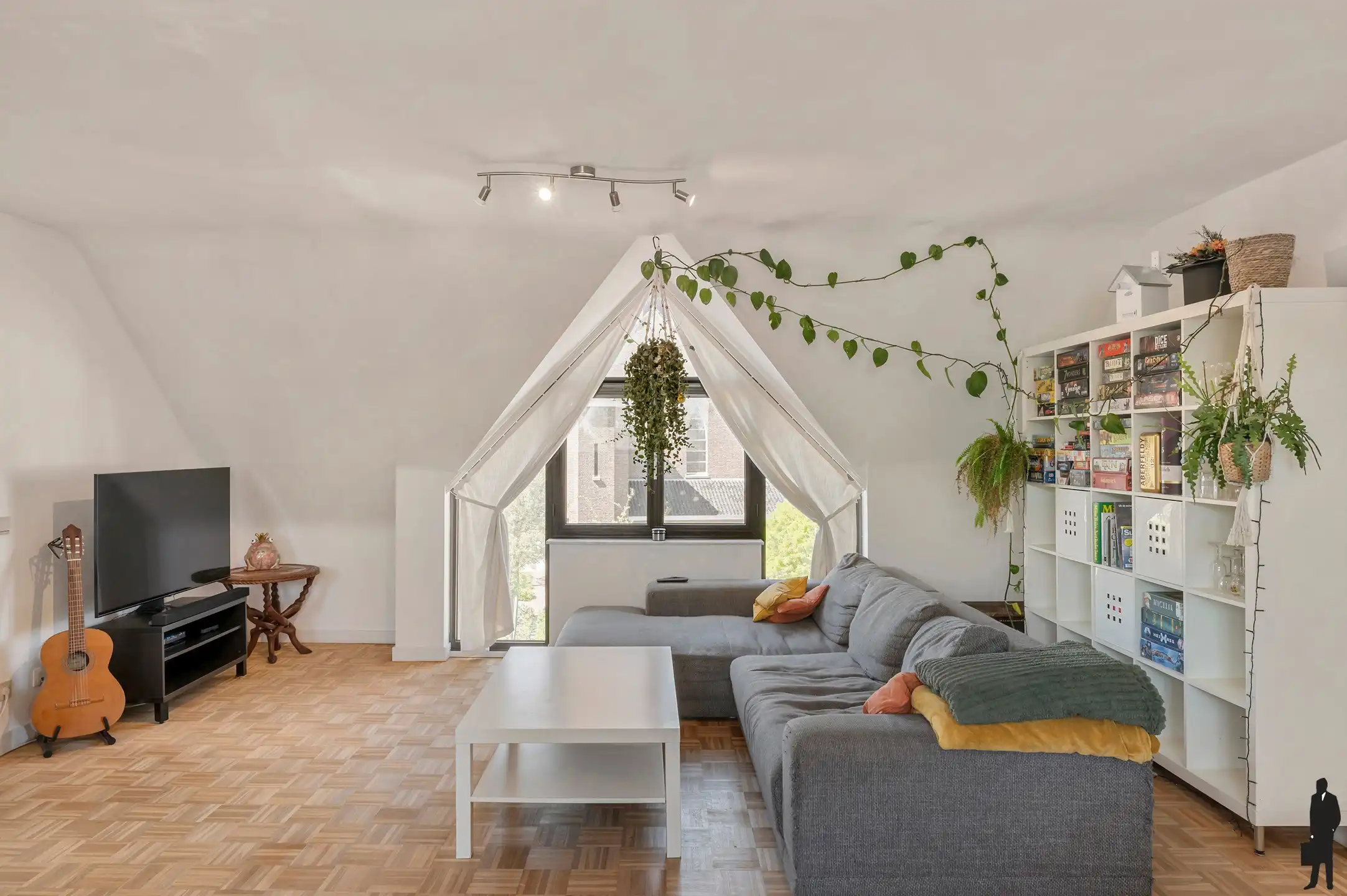 Ruim appartement met 3 slaapkamers en garage in het centrum van Essen foto 2
