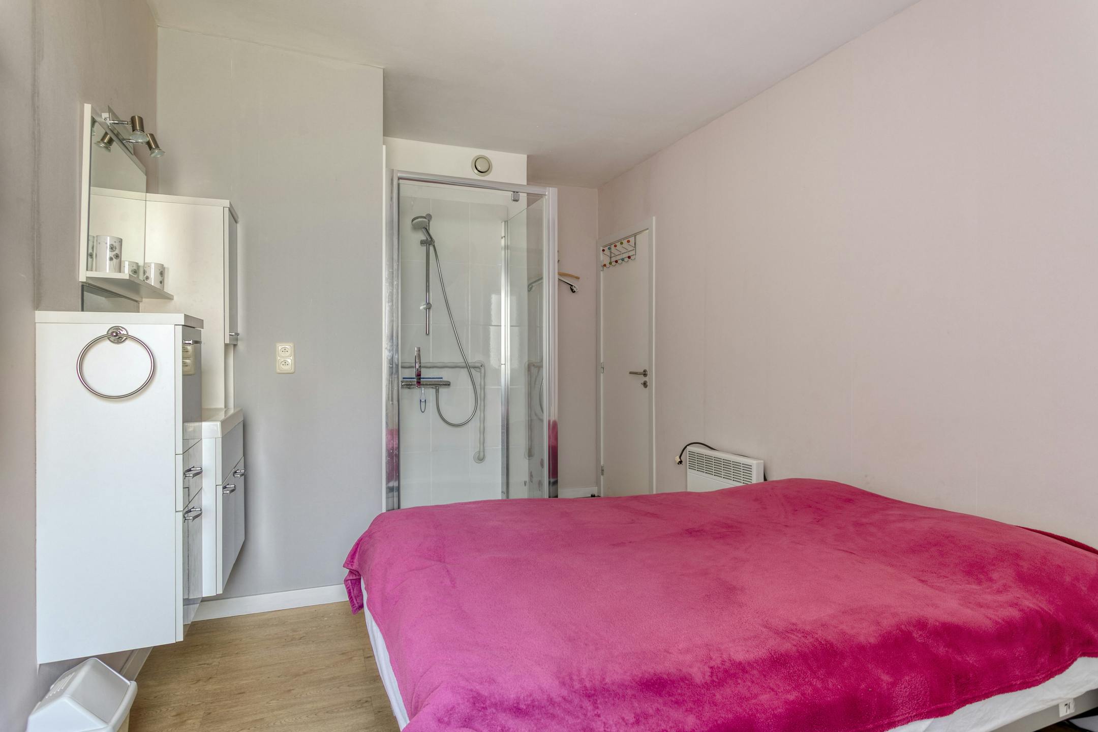Appartement (103m²) met 3 slaapkamers en zeezicht in De Panne foto 11