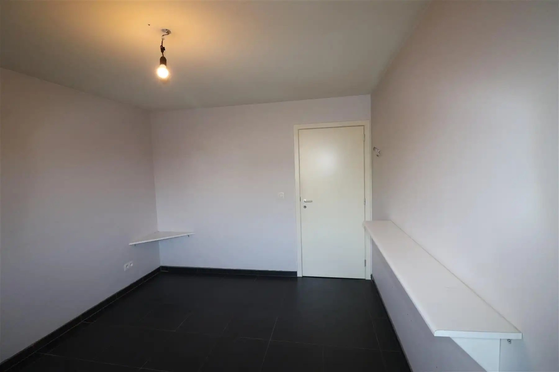 Recent appartement van ca 100 m² met ruim terras en garage. foto 10