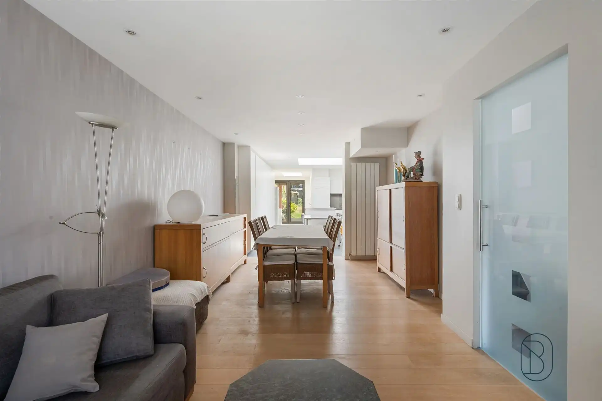 Instapklare gezinswoning met 4 slaapkamers en zonnige tuin! foto 4