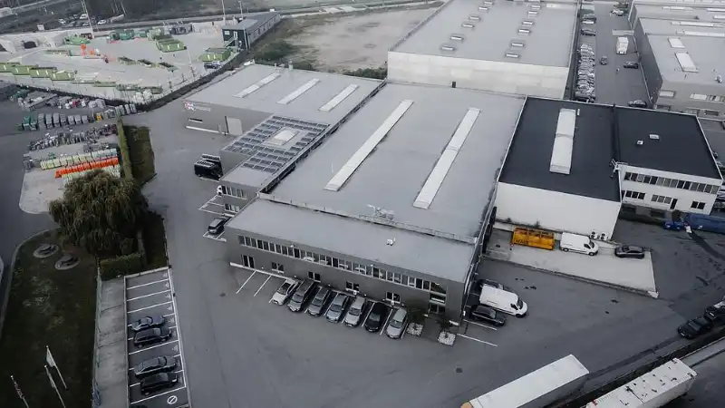 Opslagruimte met kantoren te huur - Willebroek foto 2