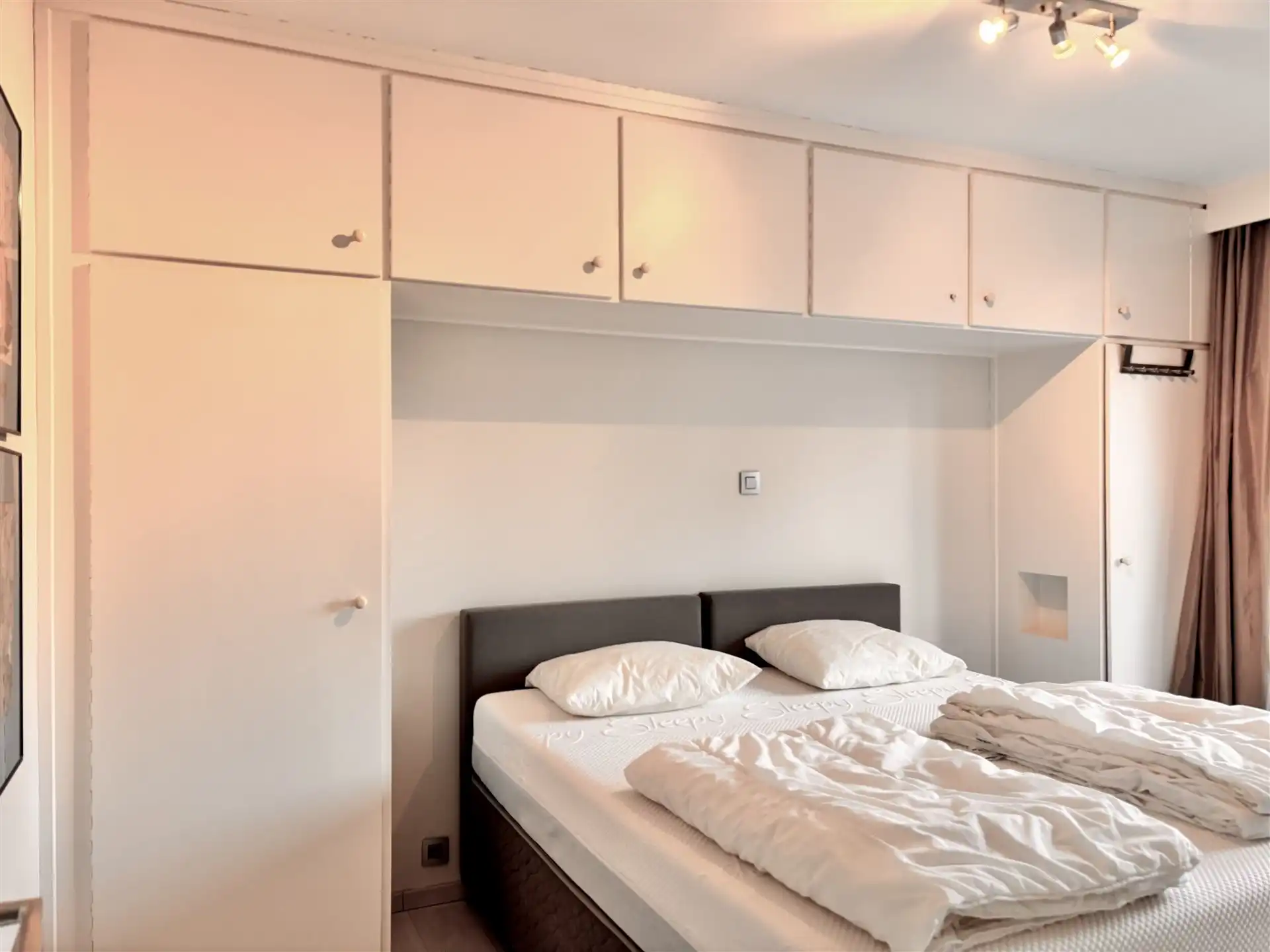 Lichtrijk appartement met zeezicht foto 6