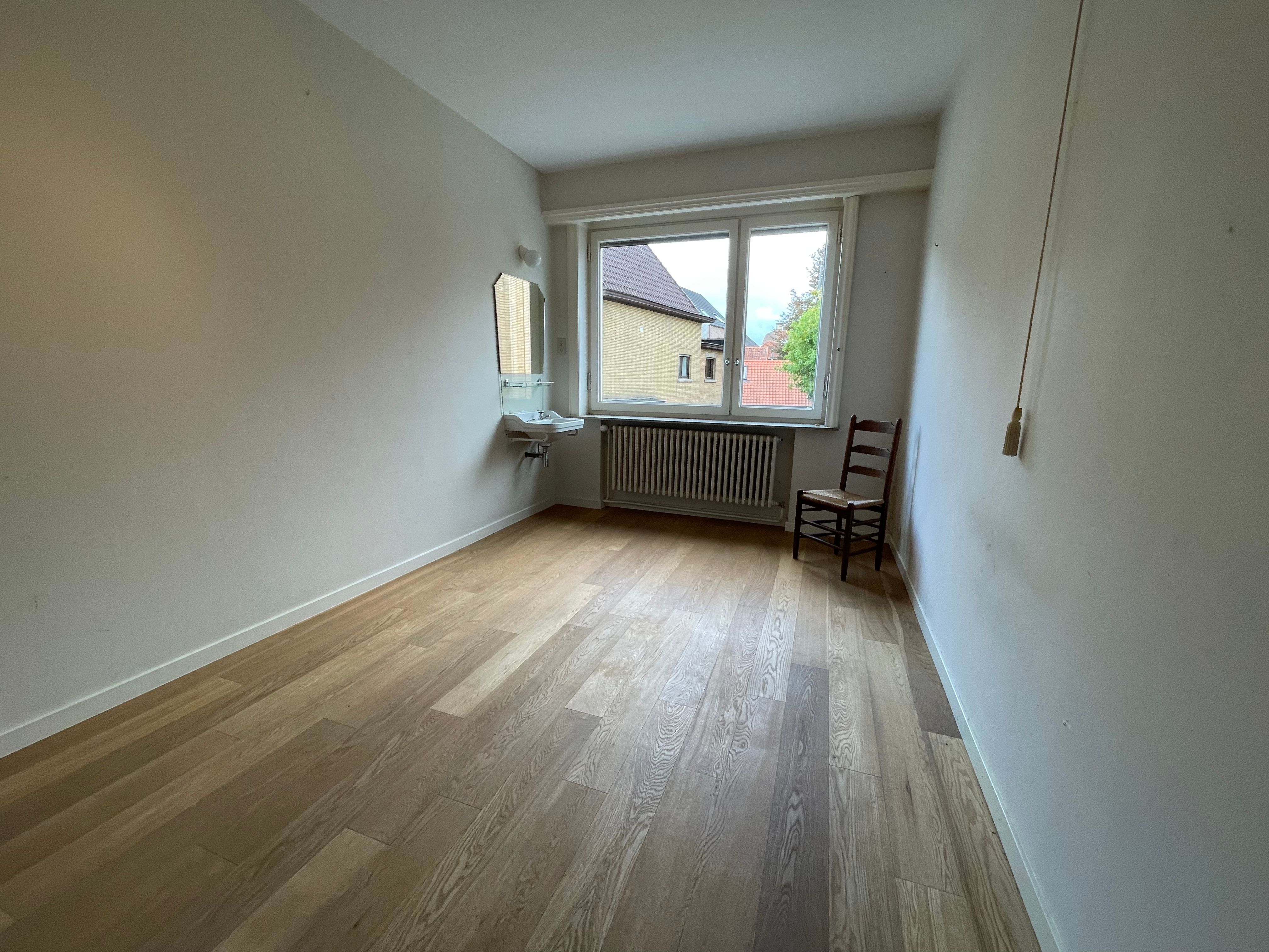 Ruime vier-slaapkamer BURGERWONING + garage & groot terras foto 32