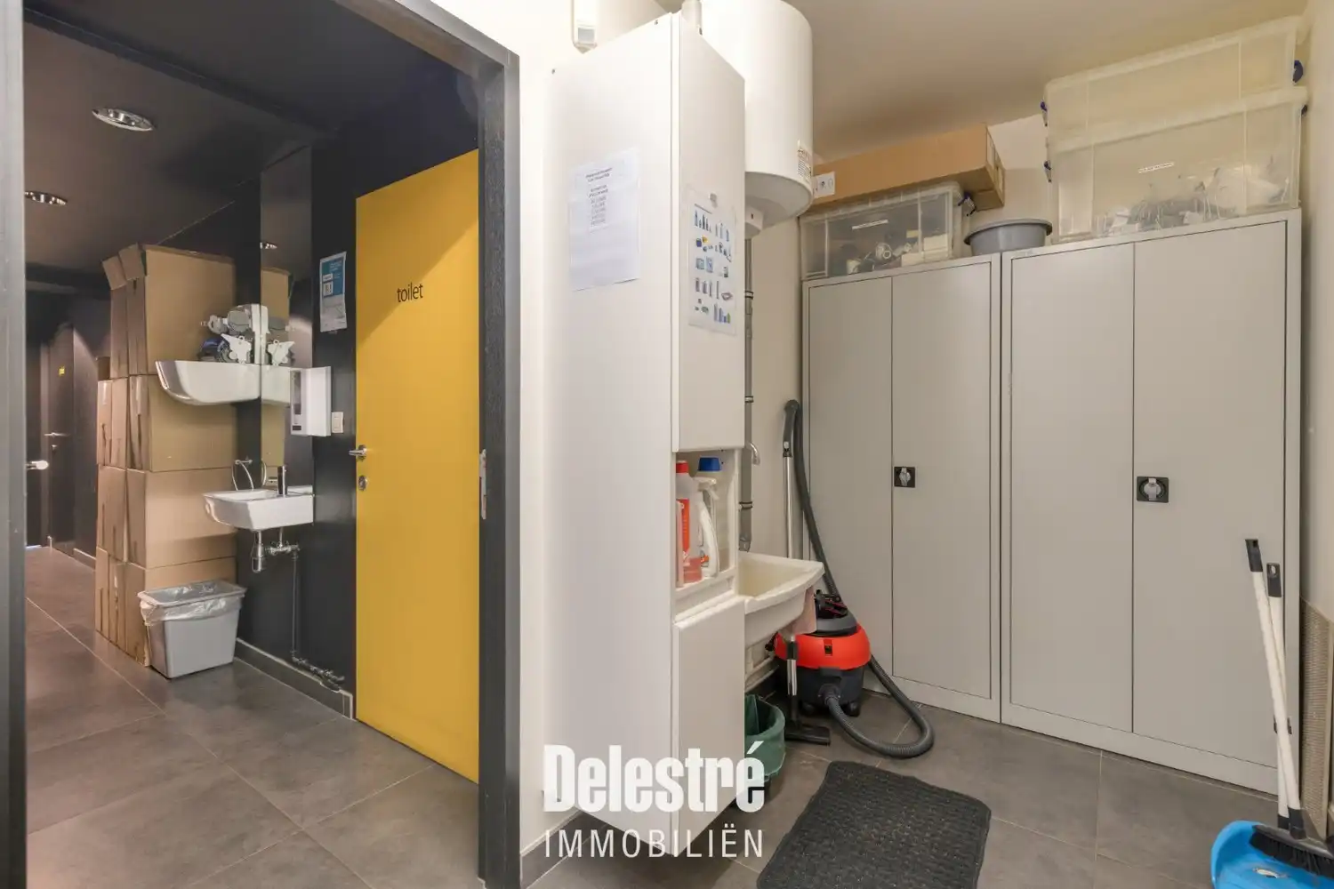 Commerciële topligging (TELENET) met woonst (vakantieapp.) op de Albert I Laan – Residentie Mirhras foto 32