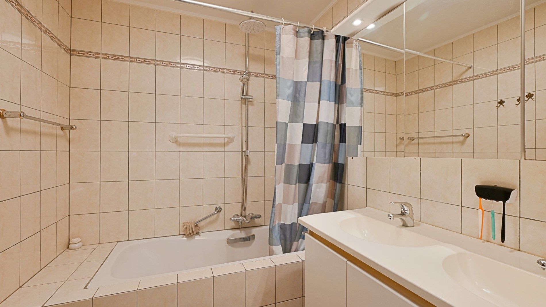 Top gelegen instapklaar gelijkvloers app te Aarschot foto 7