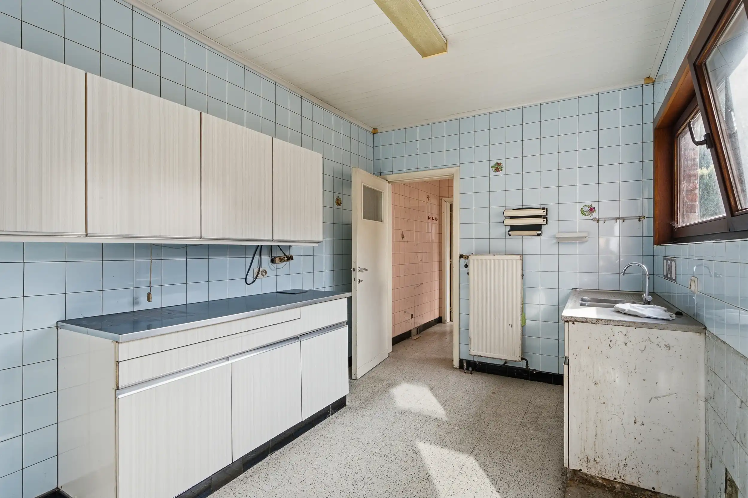 Charmante te renoveren woning op een perceel van 1.853 m² foto 5