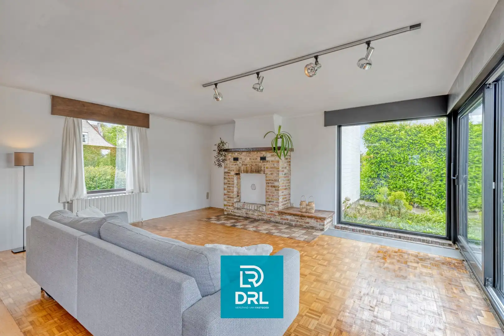 RENOVATIEVILLA met UITZONDERLIJK POTENTIEEL te ZUIENKERKE foto 4