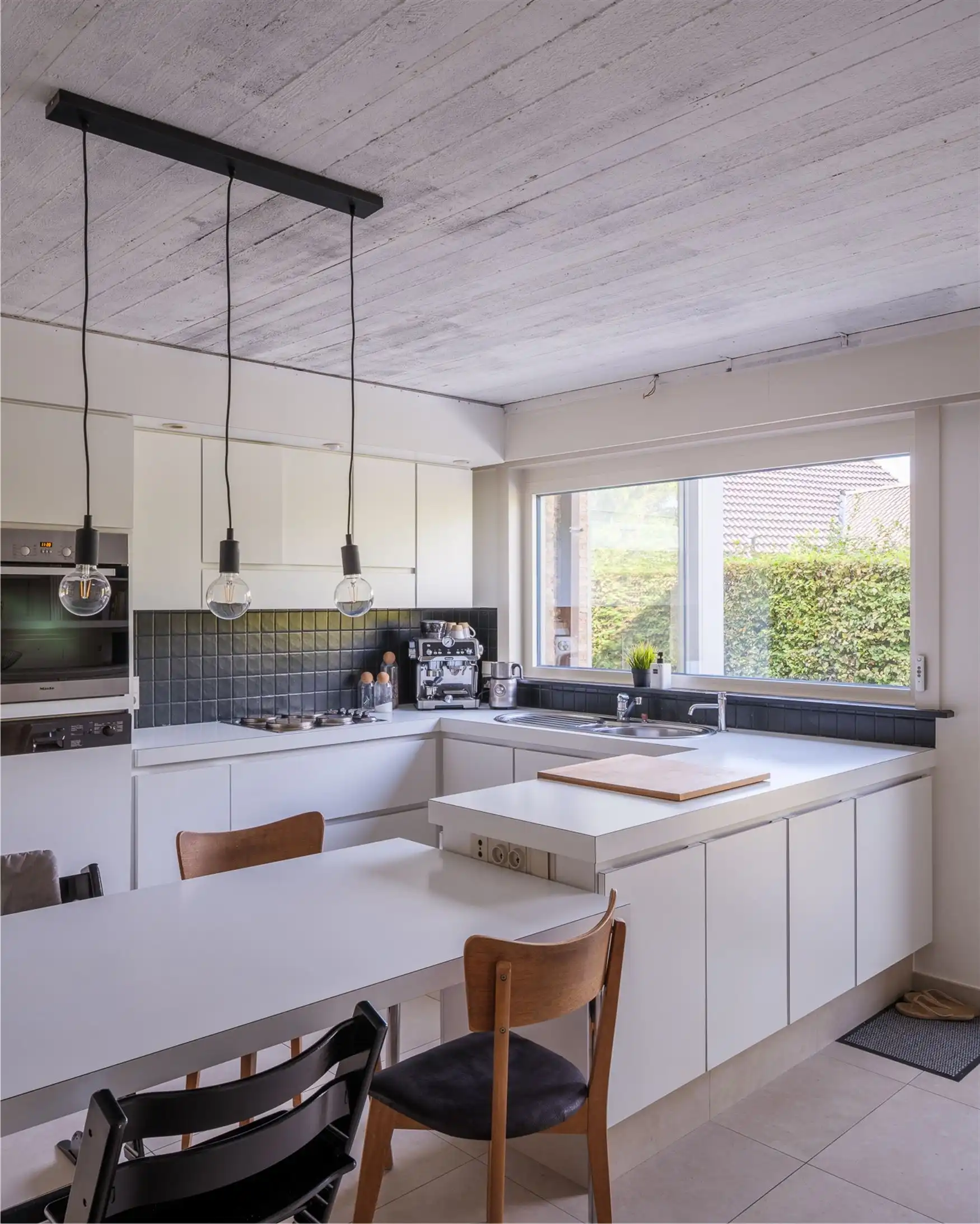 Gezinswoning van 291 m² in geliefde buurt foto 5