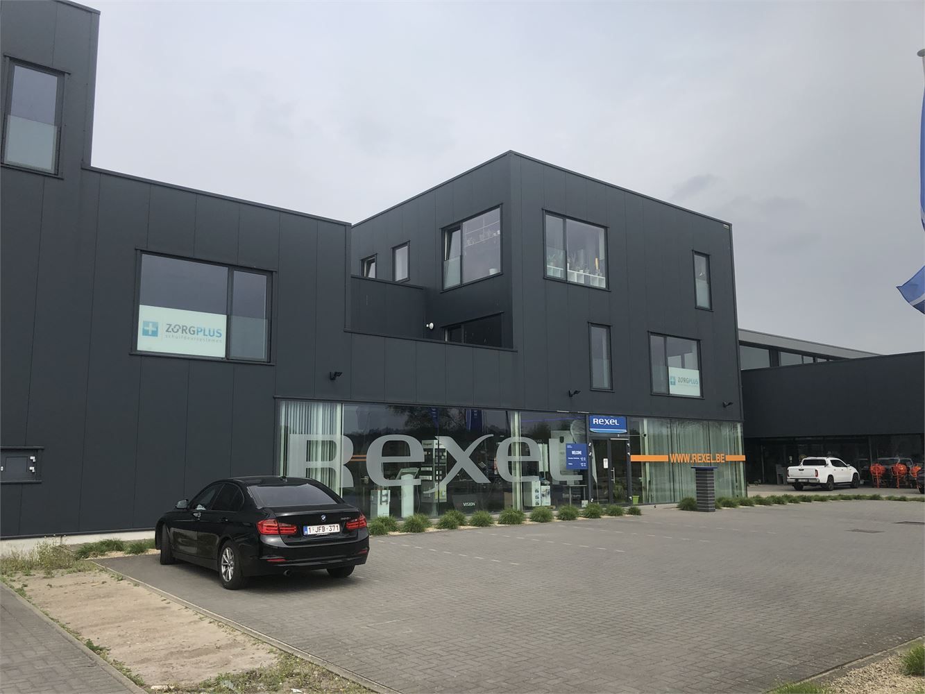 Instapklaar kantoor foto {{pictureIndex}}