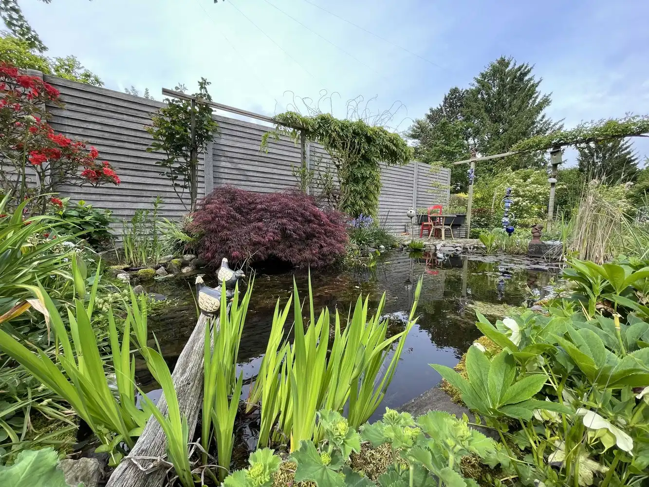 Rustig gelegen gezinswoning met prachtige tuin foto 14