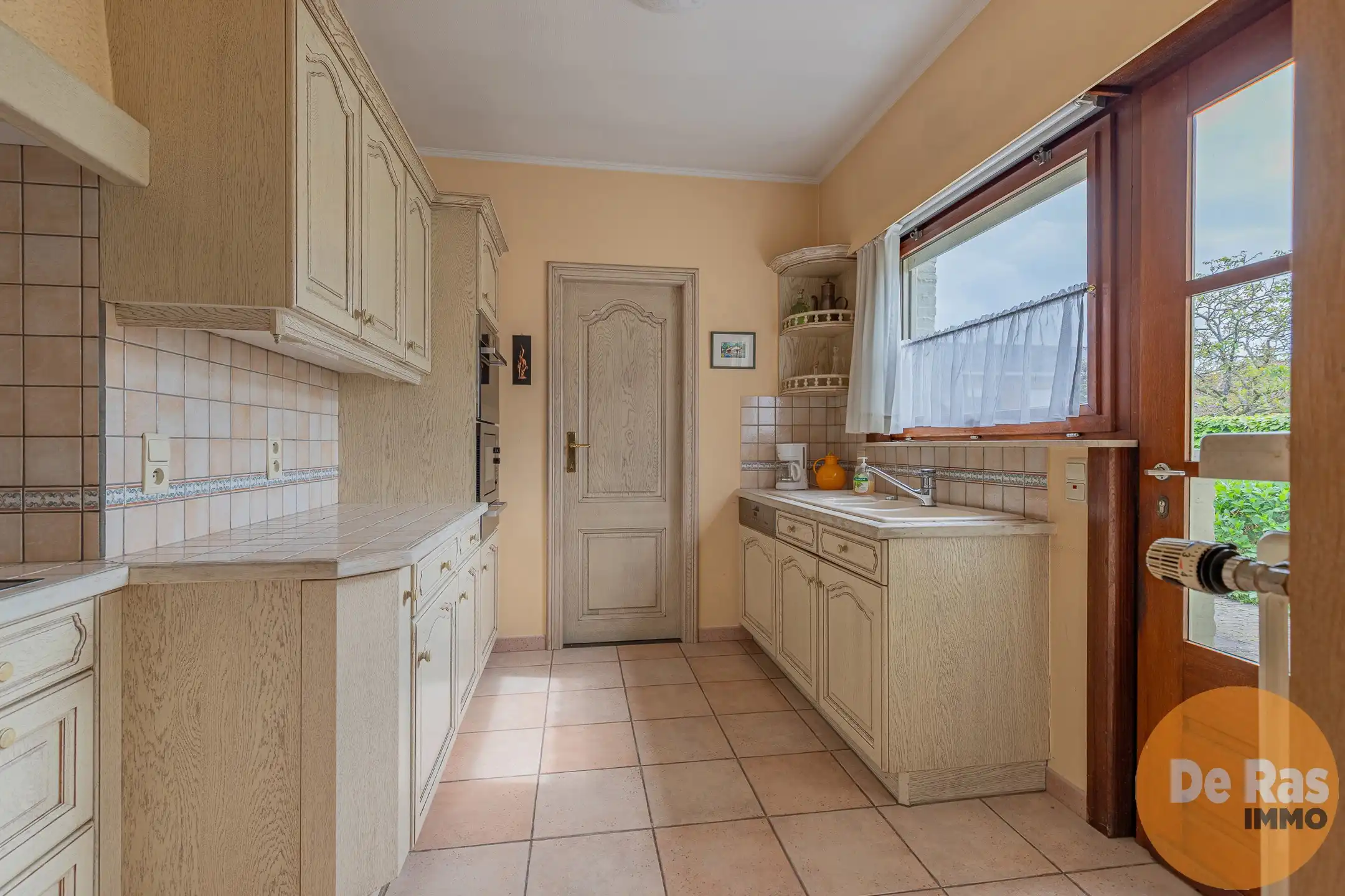 WETTEREN - Goed onderhouden woning op uitstekende locatie foto 9