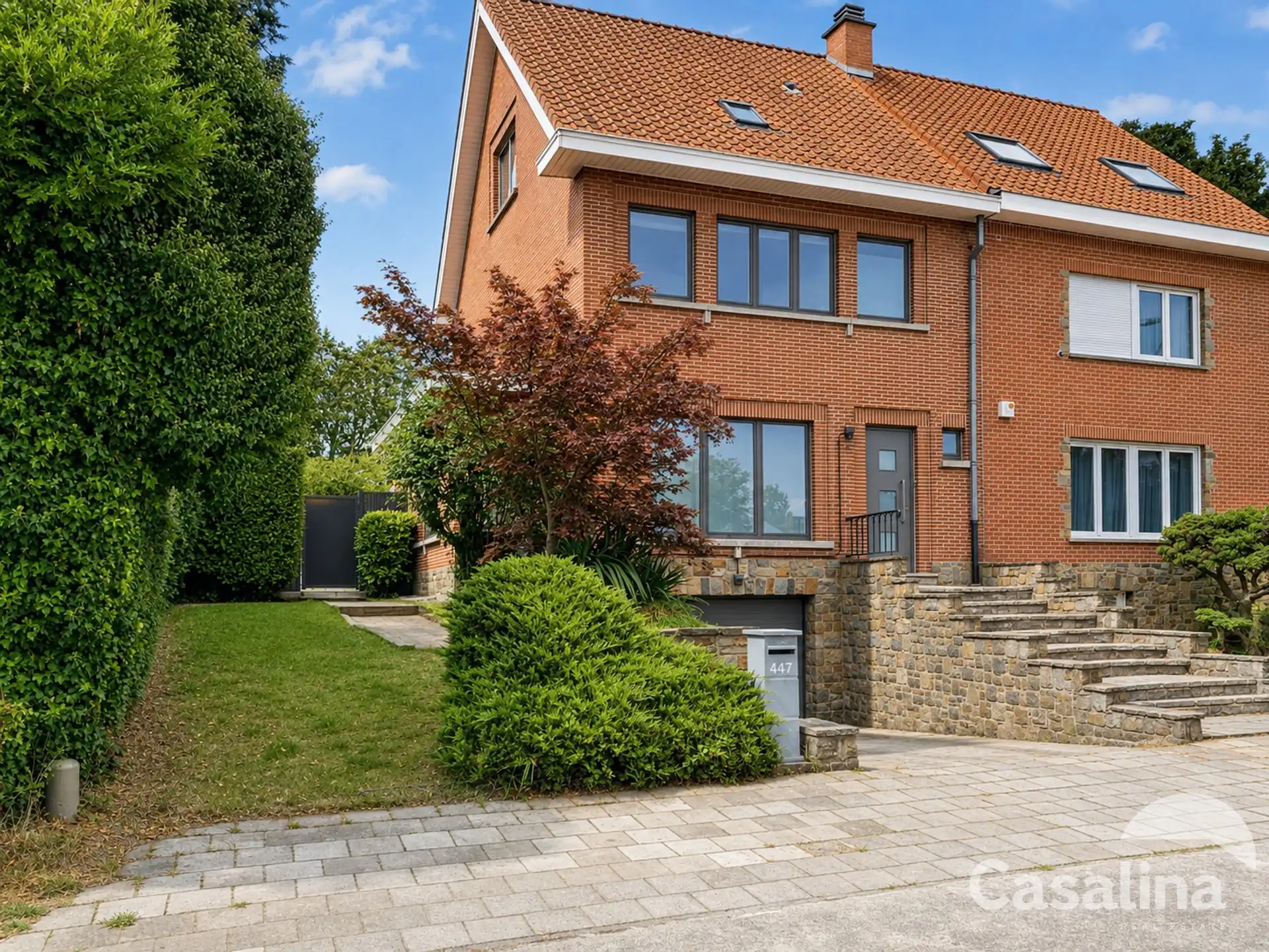 Huis te koop foto {{pictureIndex}}