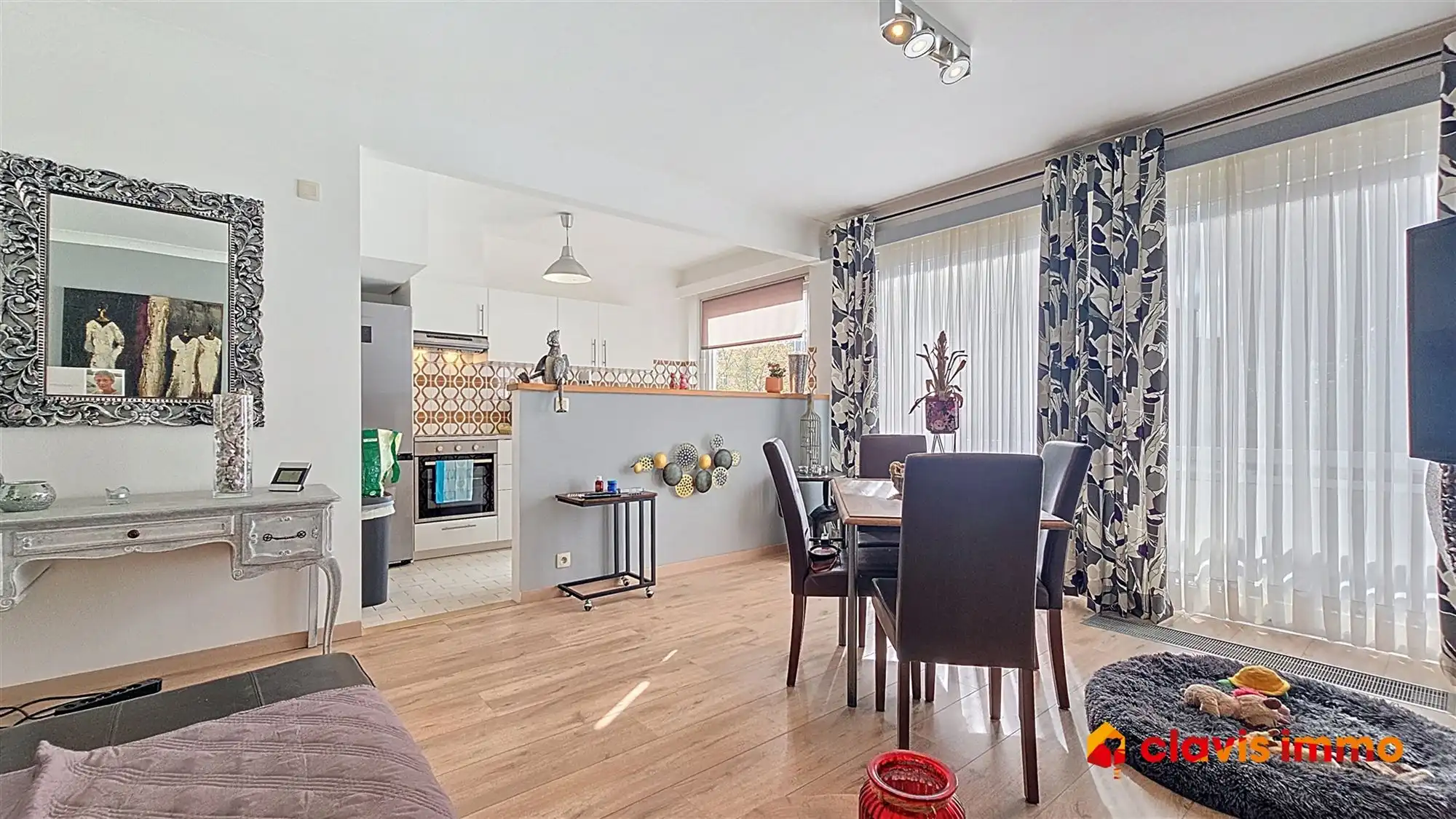 Ideaal gelegen en gezellig appartement van ±73m² foto {{pictureIndex}}
