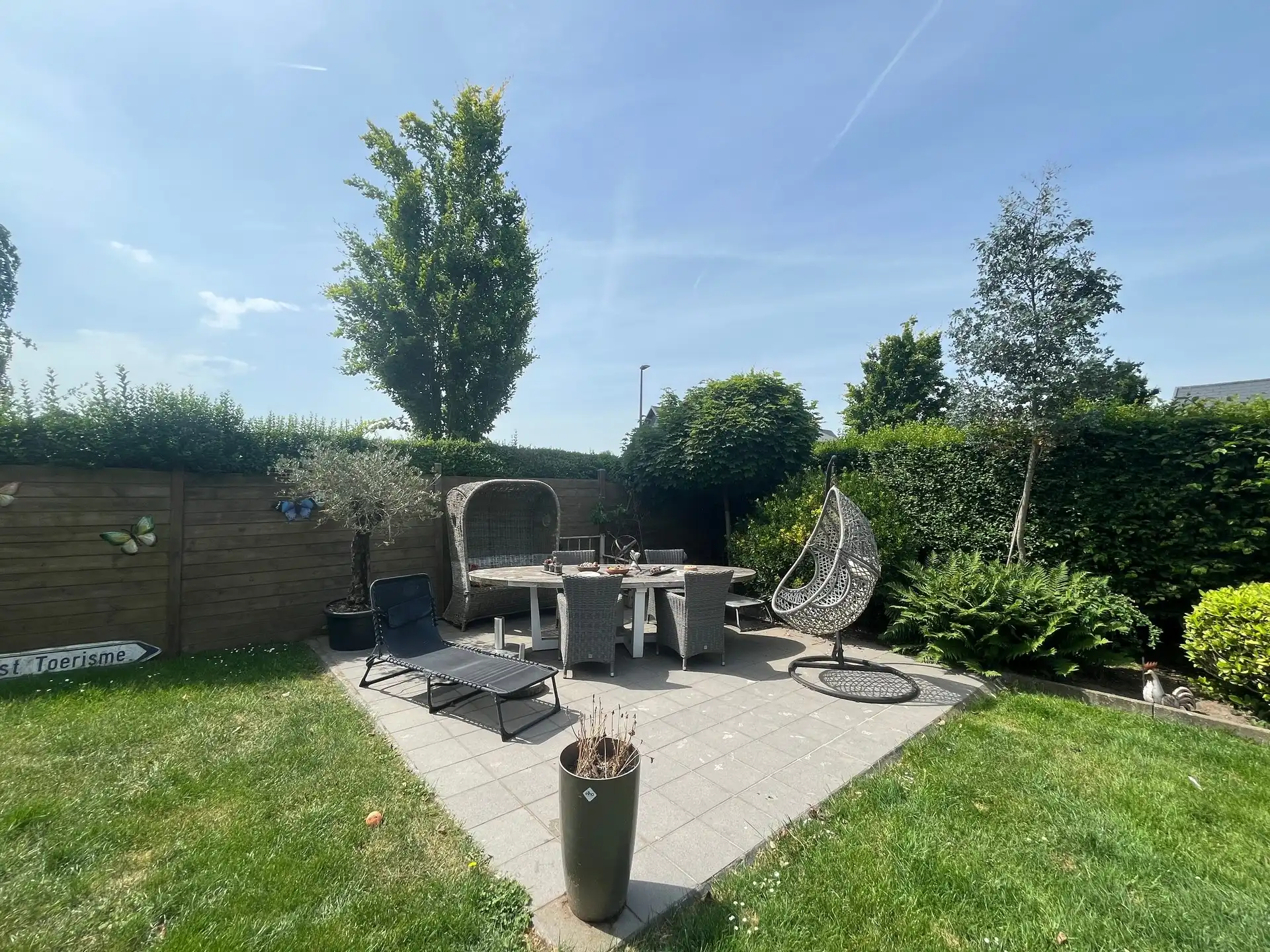 Ruime bungalow met grote tuin in rustige buurt foto 15
