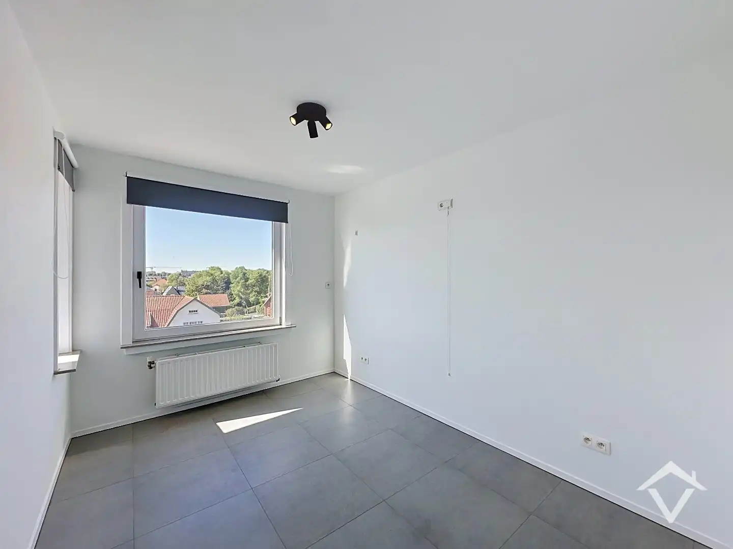VOLLEDIG VERNIEUWD APPARTEMENT MET AUTOSTAANPLAATS OP EEN TOPLOCATIE IN KOKSIJDE foto 16