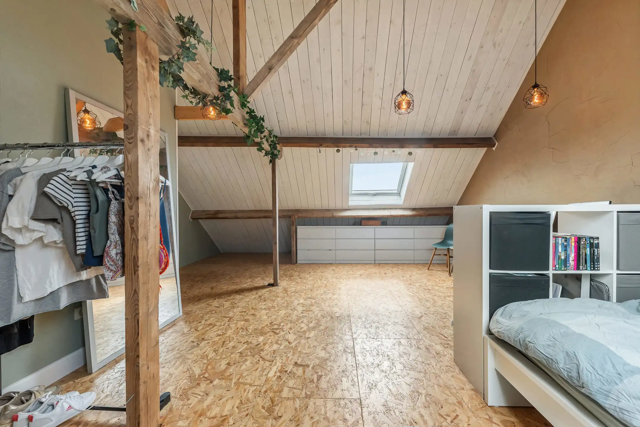 Veelzijdige woning met grote garage te Vlijtingen foto 17