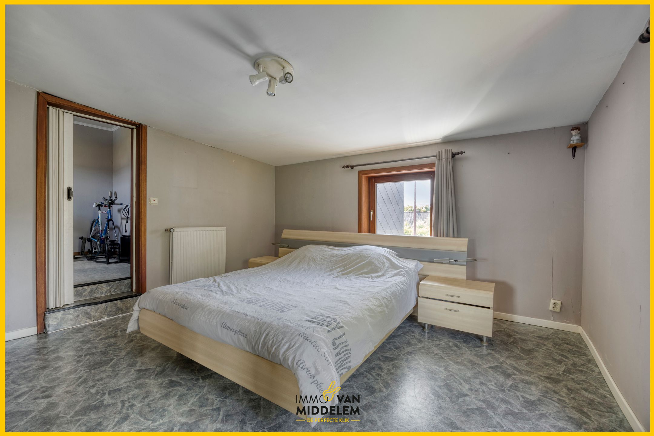 3-GEVELWONING MET 3 KAMERS, BUREAU EN TUIN foto 13