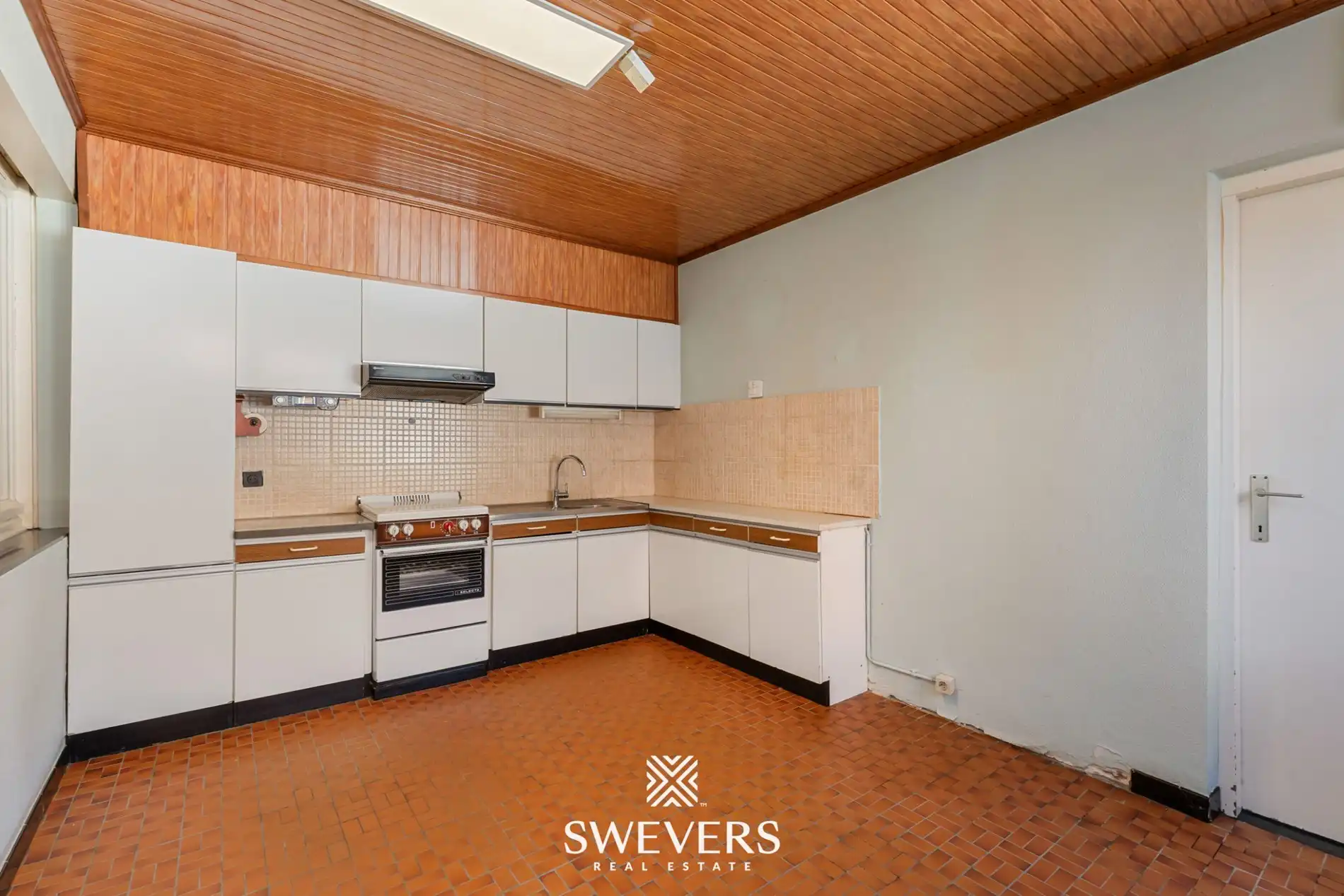 Half-open bebouwing met renovatiepotentieel foto 8