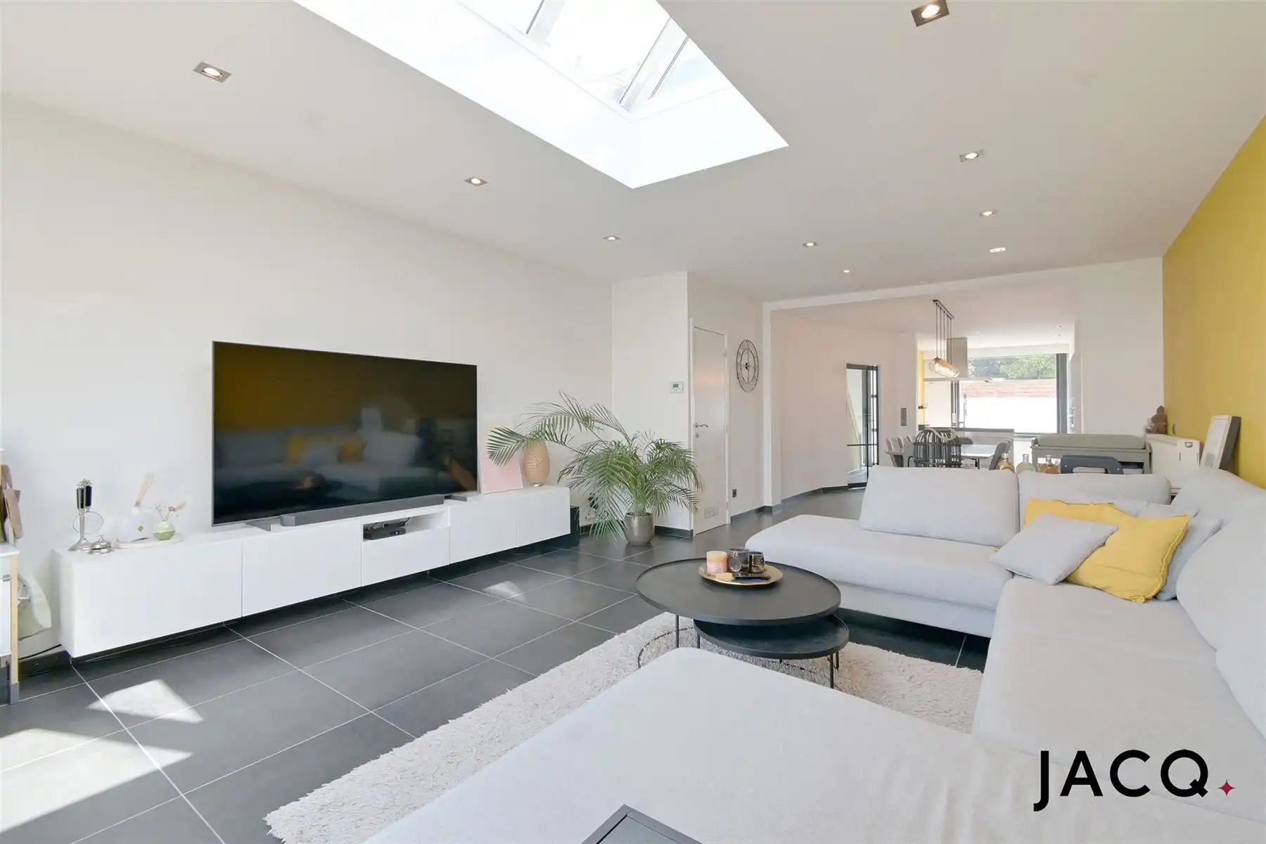Charmante woning met 3 slpk's, gezellige tuin en garage! foto 4