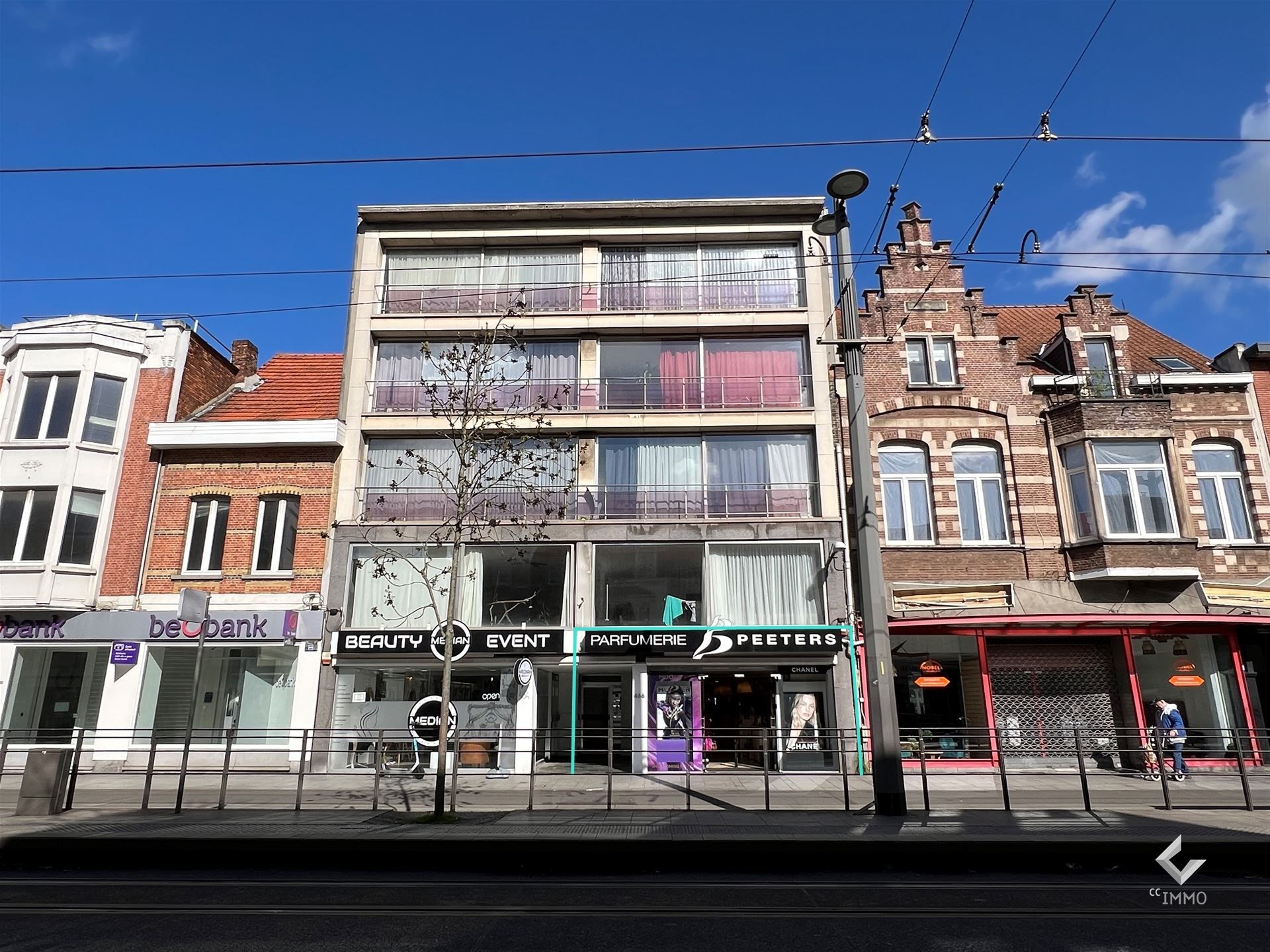 IN OPTIE: Handelspand ca. 160m² + tuin ca. 140m² op commerciële ligging! foto {{pictureIndex}}