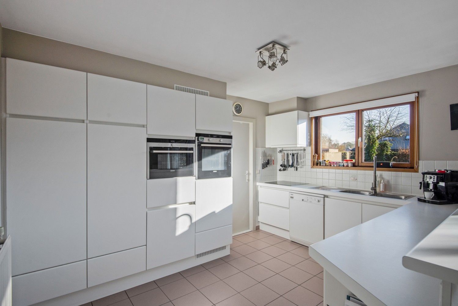 Huis (open bebouwing) met 4 slaapkamers en tuin te Brecht! foto 10