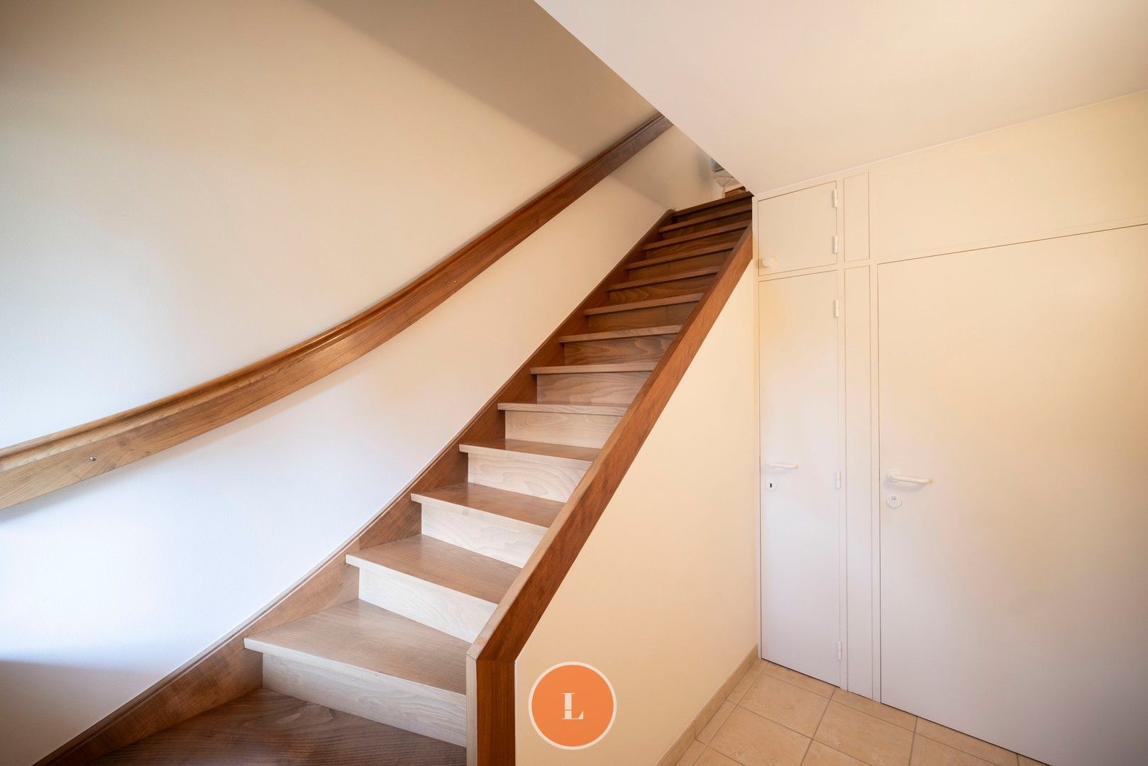 Ruime en rustige gelegen woning op een perceel van 744m² foto 2