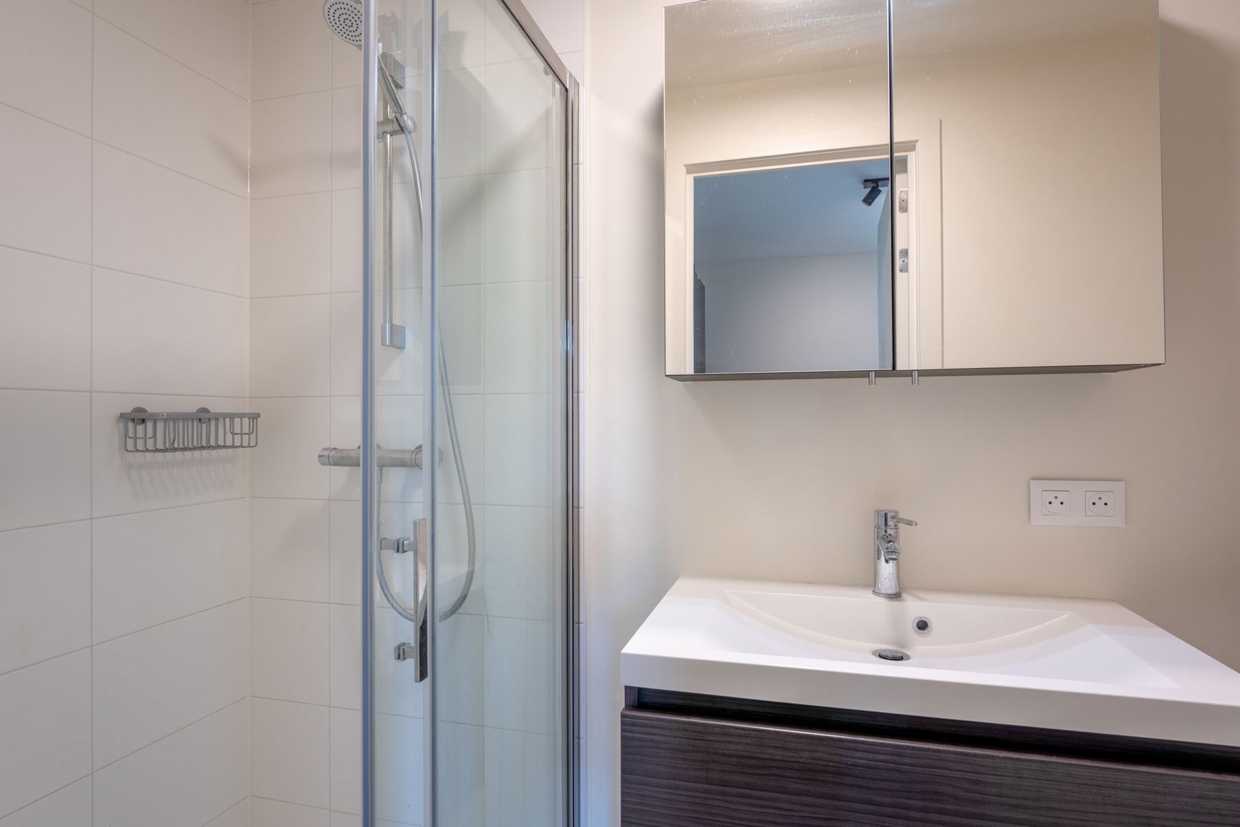 Instapklaar 1-slaapkamerappartement + parking op Marktplein foto 17