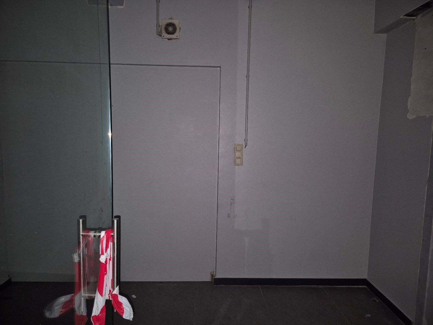 Handelszaak op toplocatie met paring in Maasmechelen  foto 7