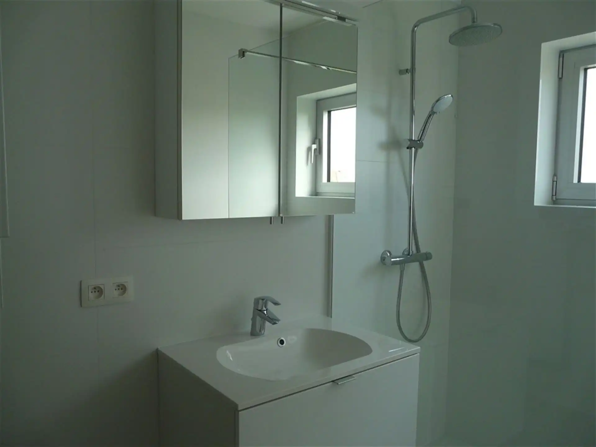 Centraal gelegen appartement met 2 slpks! foto 3